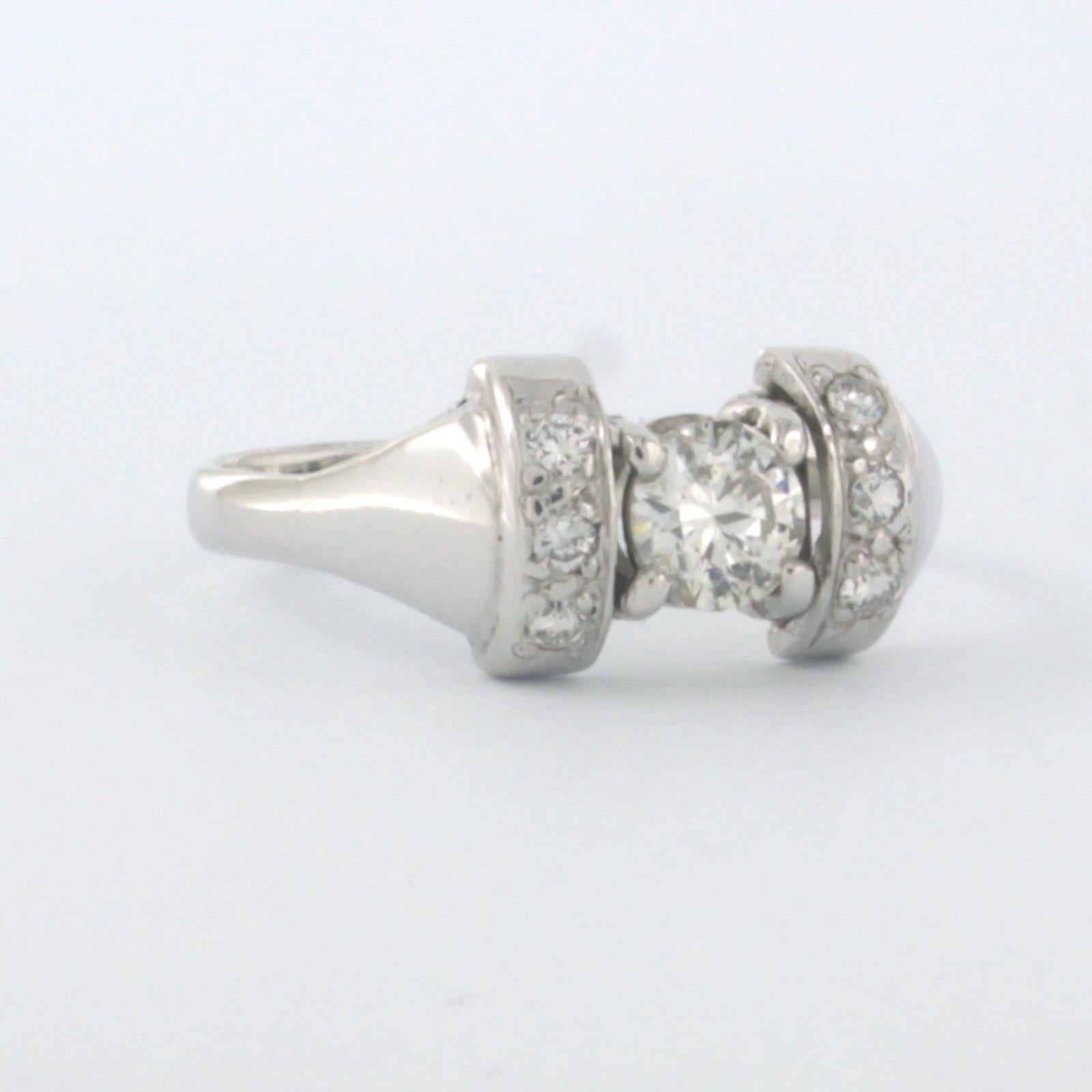 Ring mit Diamanten im Brillantschliff bis zu 0,63 Karat 18k Weißgold im Angebot 1