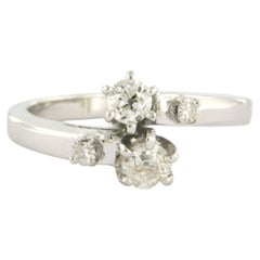 Ring mit Diamanten im Brillantschliff bis zu 0,70 Karat, 18 Karat Gold, 5,1 Gramm