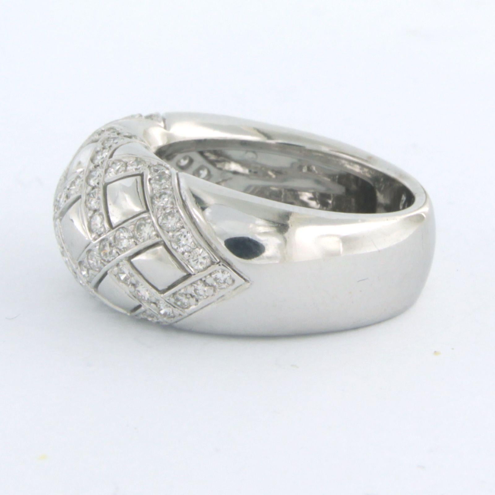 Ring with brilliant cut diamonds up to 0.70ct 18k white gold In Excellent Condition For Sale In The Hague, ZH
