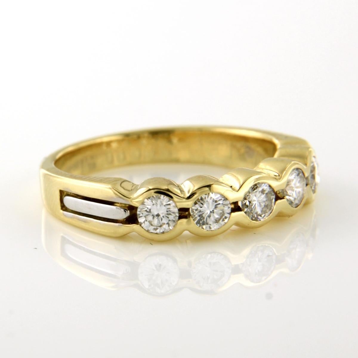 Modern Ring with brilliant cut diamonds up to 0.70ct - 5.7 grams - 18k gold For Sale