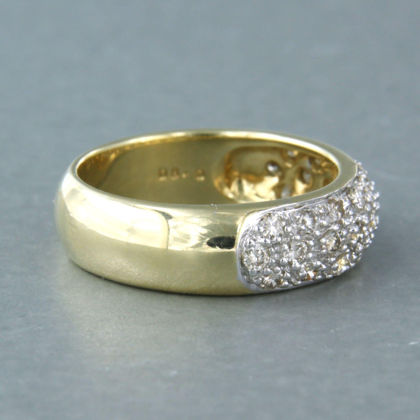 Bague en or bicolore 14k avec diamant taille brillant jusqu'à 0.80 ct - H/I - VS/SI - taille de bague US 7.25 - EU 17.5(55)

Description détaillée

La partie supérieure de l'anneau mesure 6,3 mm de large et 3,1 mm de haut.

Taille de la bague : US