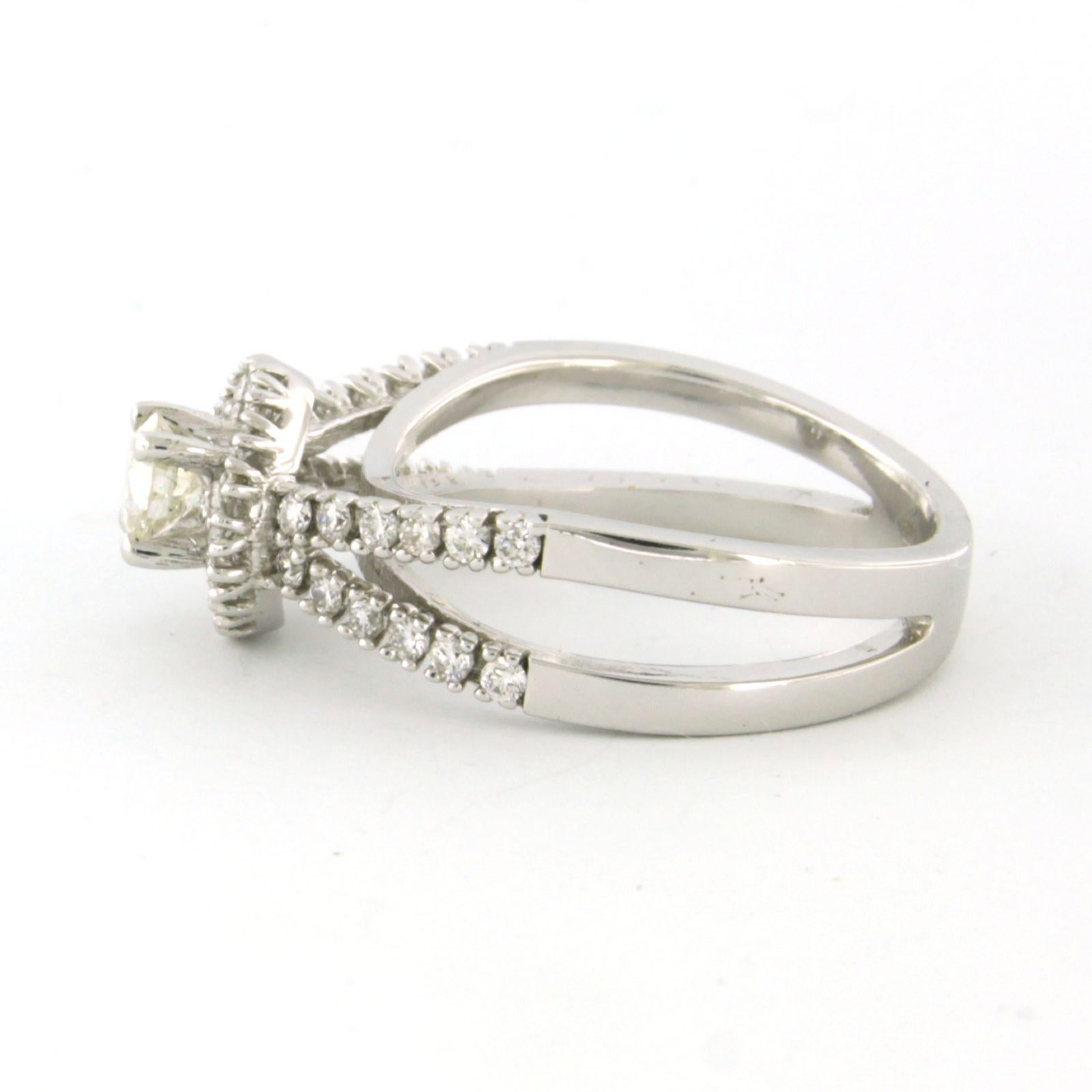 Ring mit Diamanten im Brillantschliff bis zu 0,81ct 14k Gold 5,0 Gramm (Moderne) im Angebot