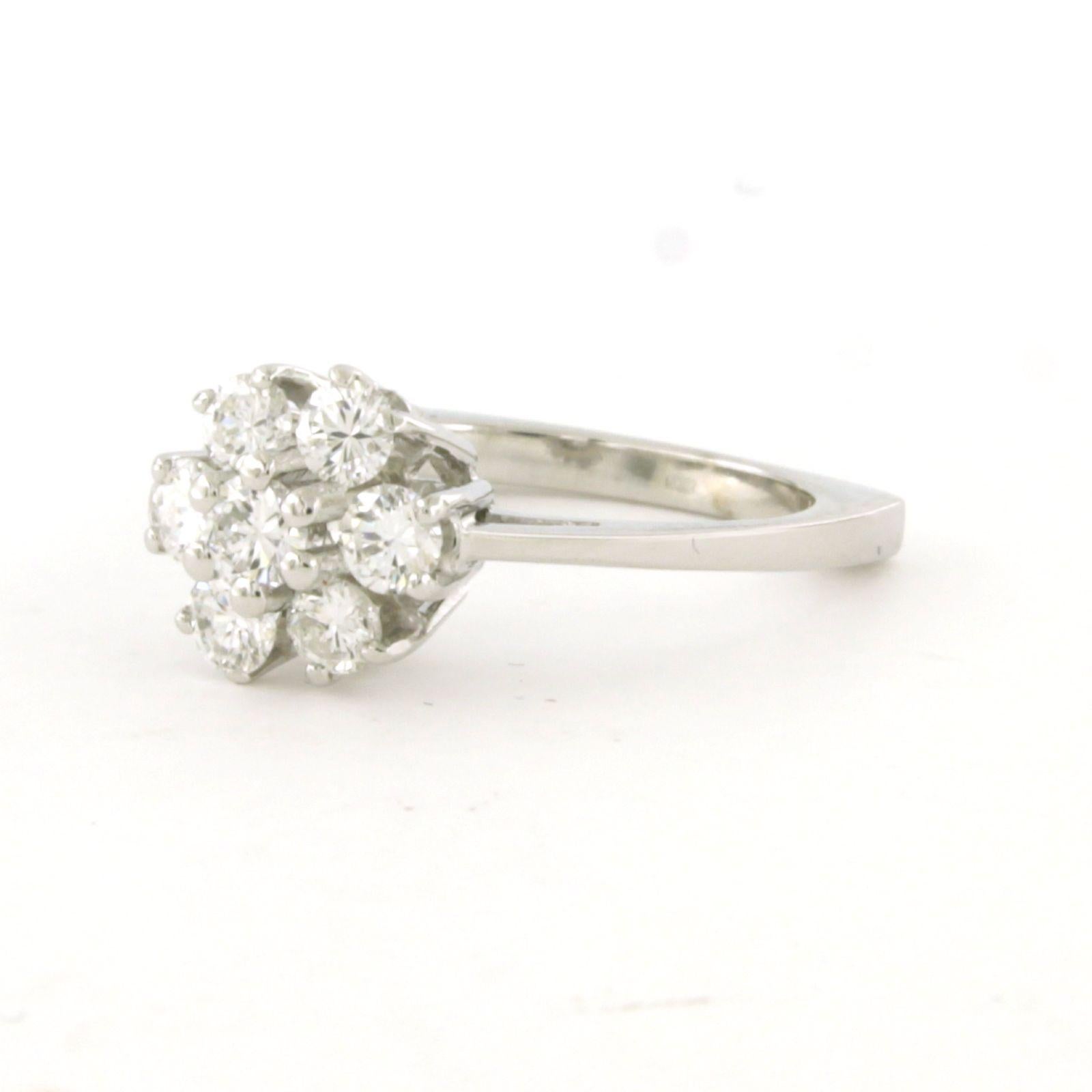 Ring mit Diamanten im Brillantschliff bis zu 0,84ct 18k Weißgold 4,3 Gramm im Angebot 1