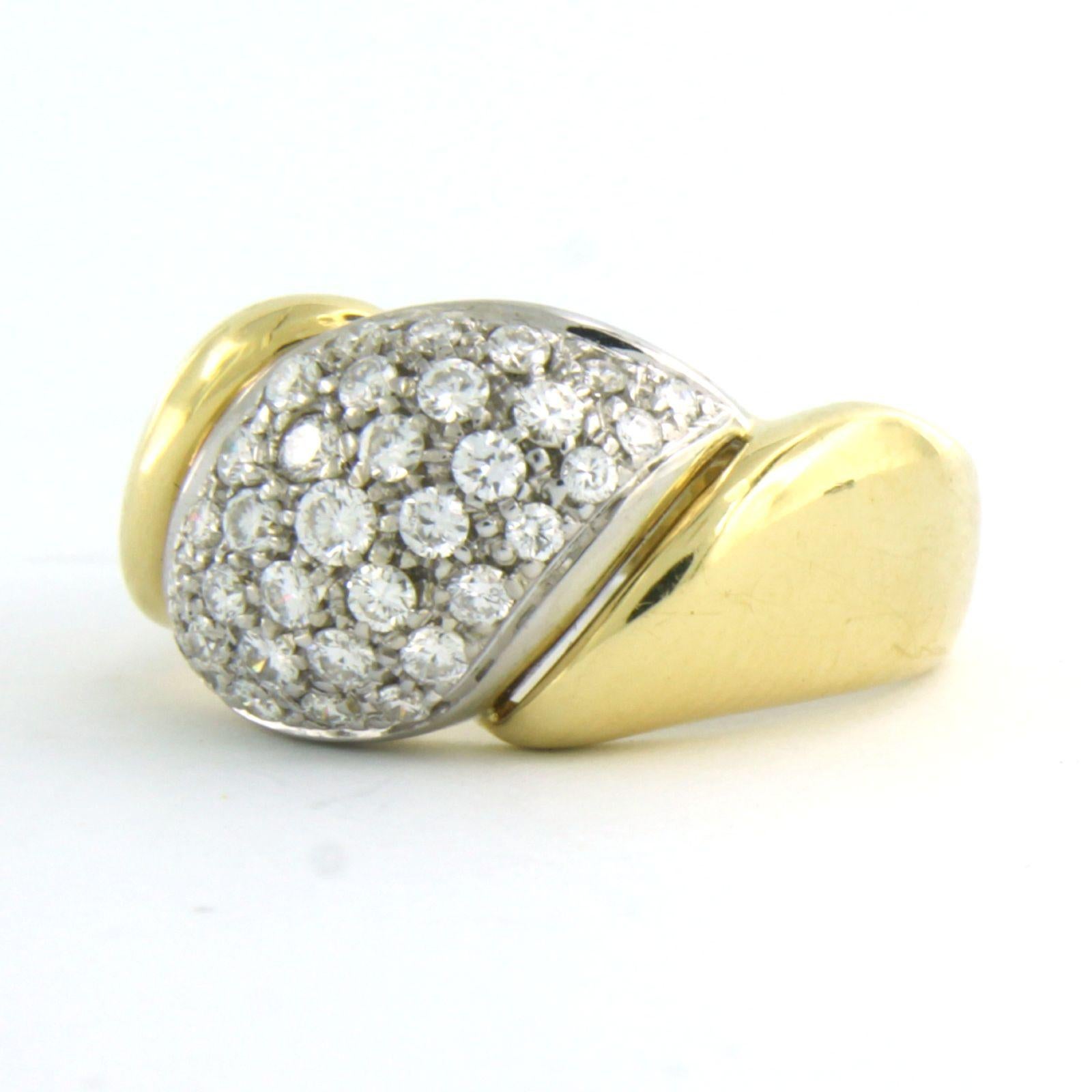 Brilliant Cut Ring with brilliant cut diamonds up to 0.90ct 18k bicolour gold For Sale