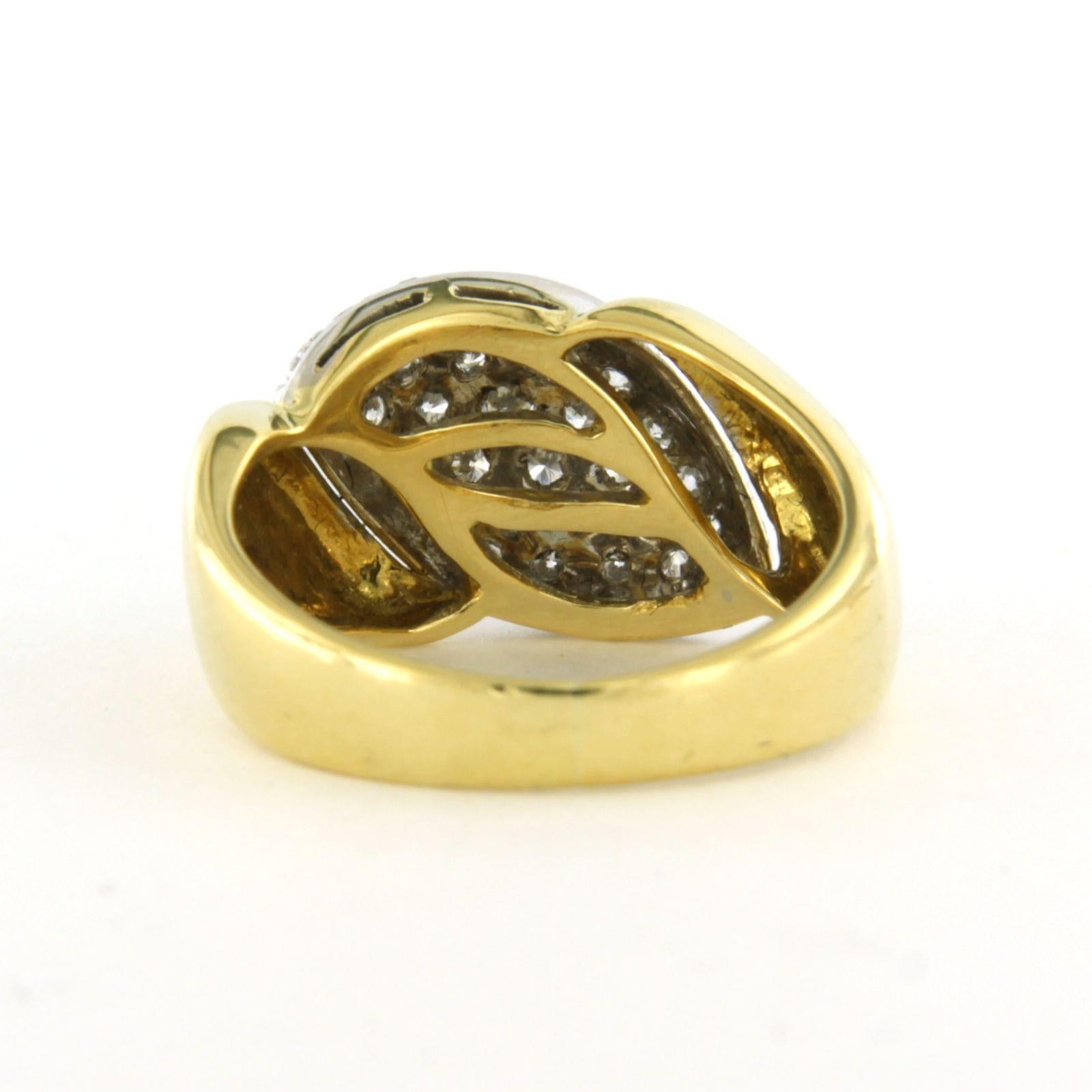 Anillo con diamantes talla brillante de hasta 0,90 ct Oro de 18k 7,2 gramos en venta 1