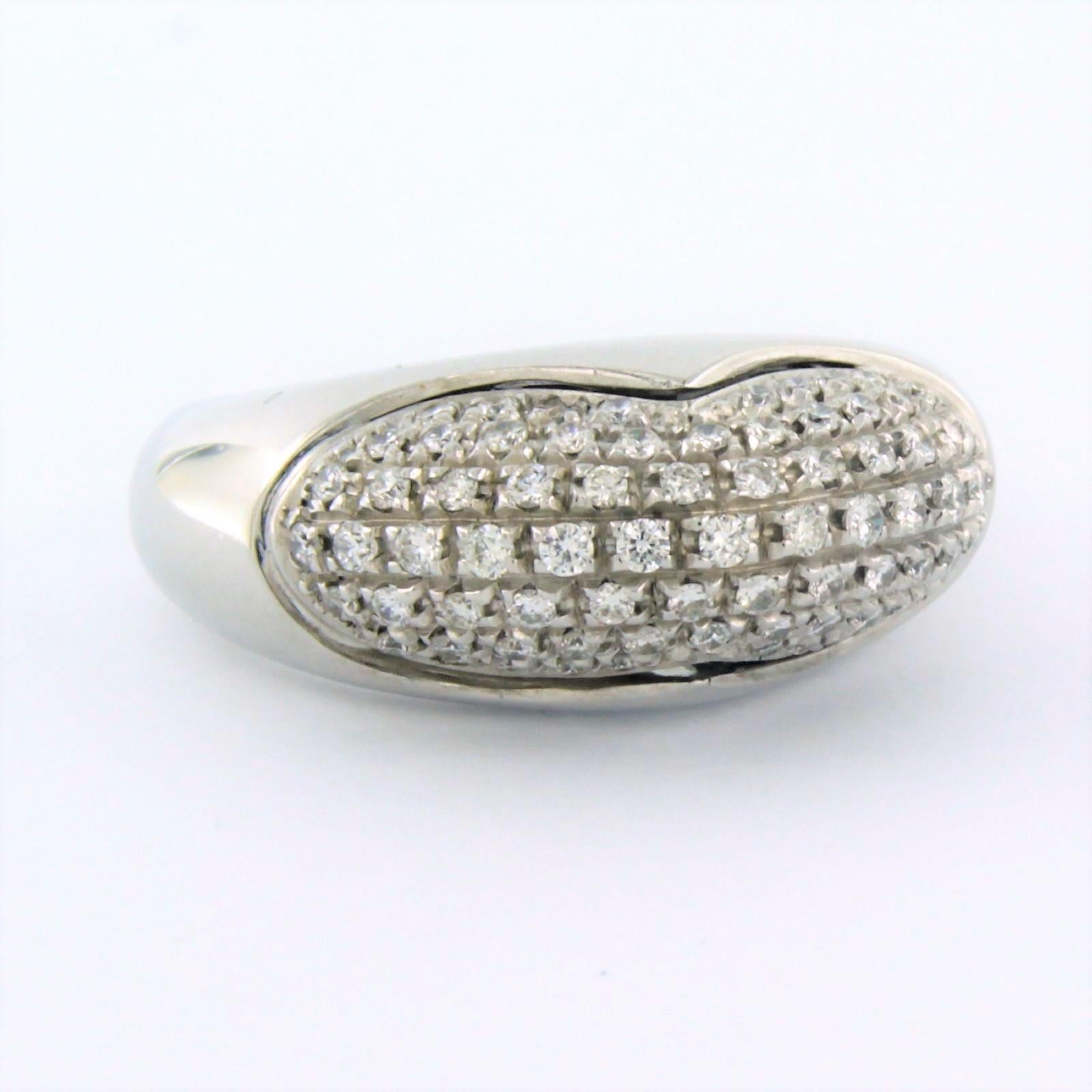 Ring mit Diamanten im Brillantschliff bis zu 0,95 Karat - 11,1 Gramm - 18 Karat Weißgold (Moderne) im Angebot
