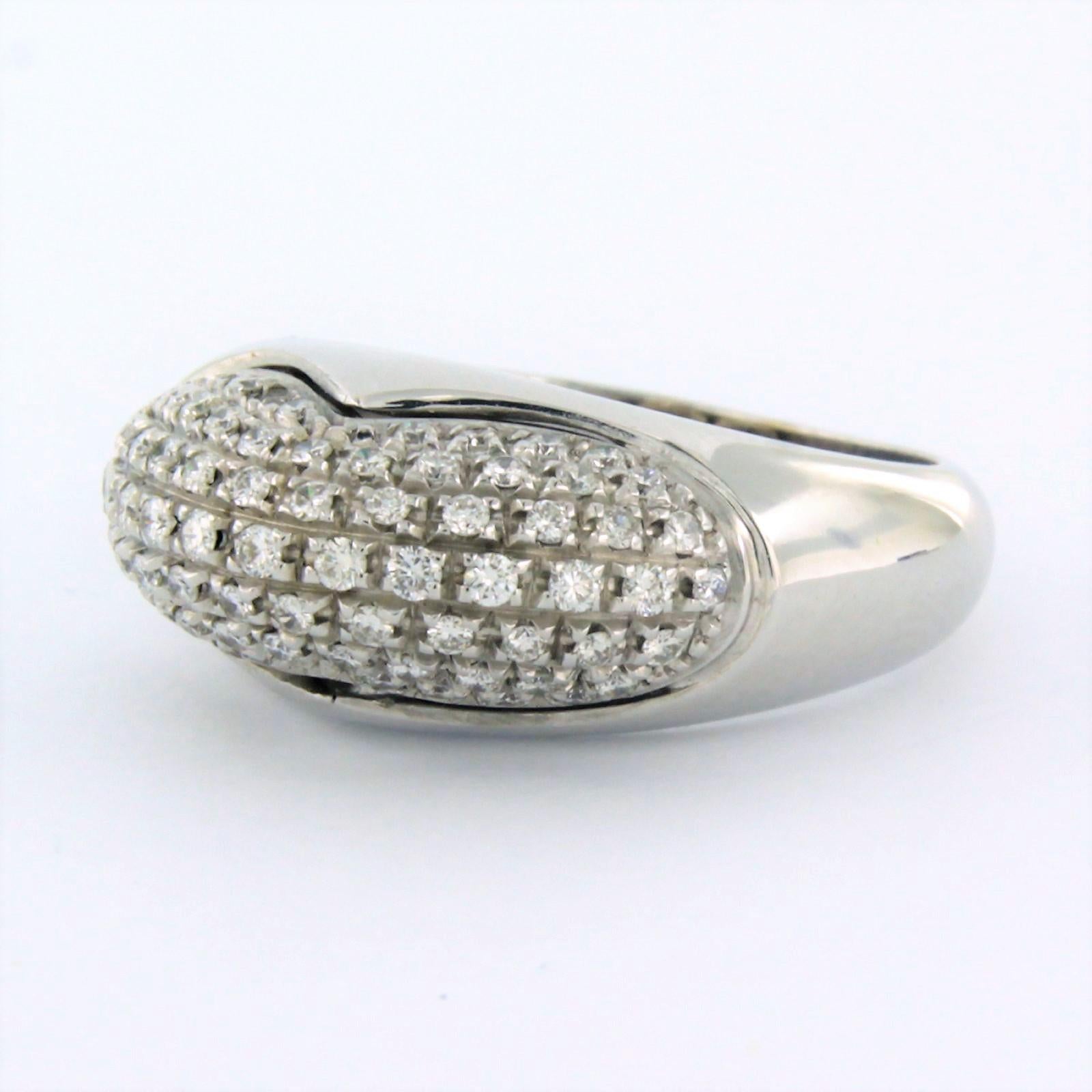 Ring mit Diamanten im Brillantschliff bis zu 0,95 Karat - 11,1 Gramm - 18 Karat Weißgold im Zustand „Hervorragend“ im Angebot in The Hague, ZH