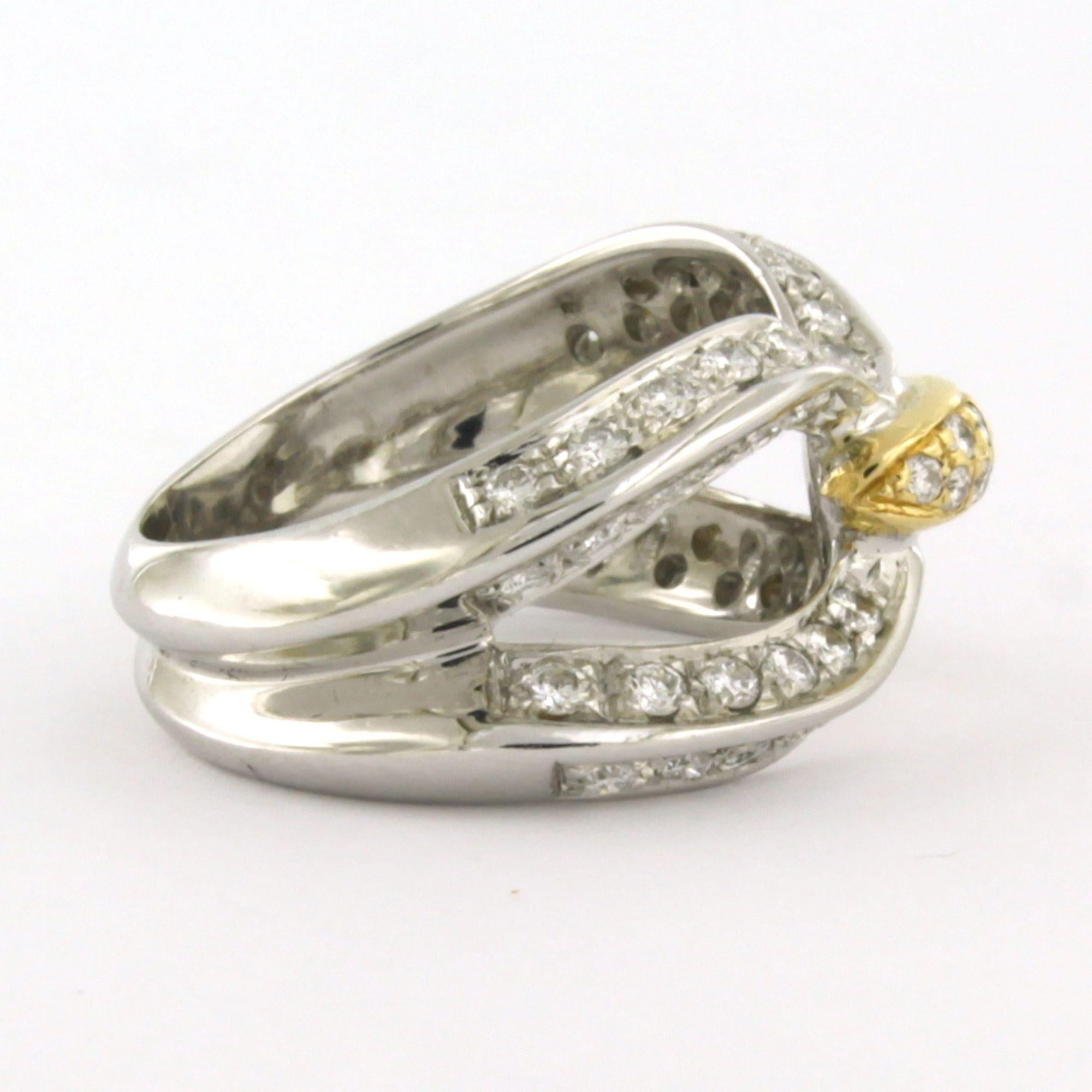 Moderno Anello con diamanti taglio brillante fino a 1,06ct in oro 18k 8,1 grammi in vendita