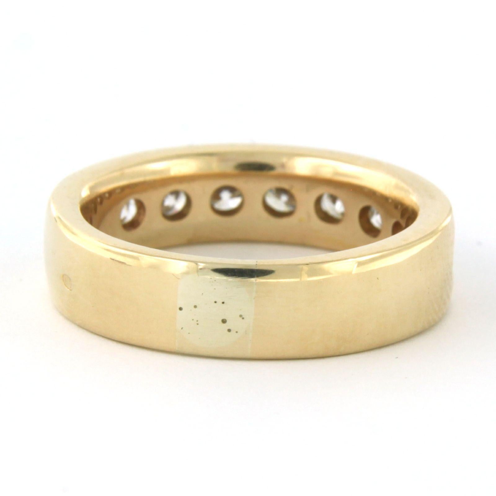 Moderno Anello con diamanti taglio brillante fino a 1,20ct in oro 14k da 8,1 grammi in vendita
