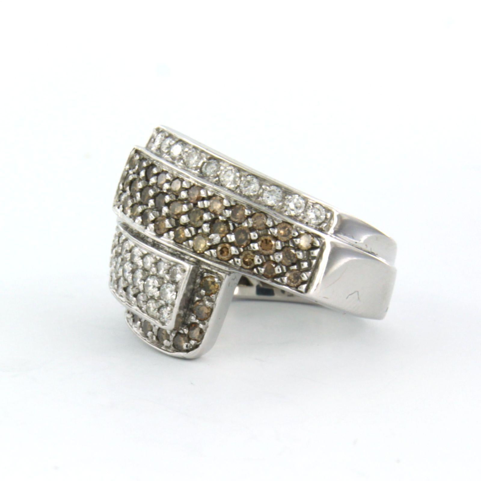 Bague avec diamants taille brillant jusqu'à 1,35 ct 10,2 grammes Or blanc 18k Unisexe en vente