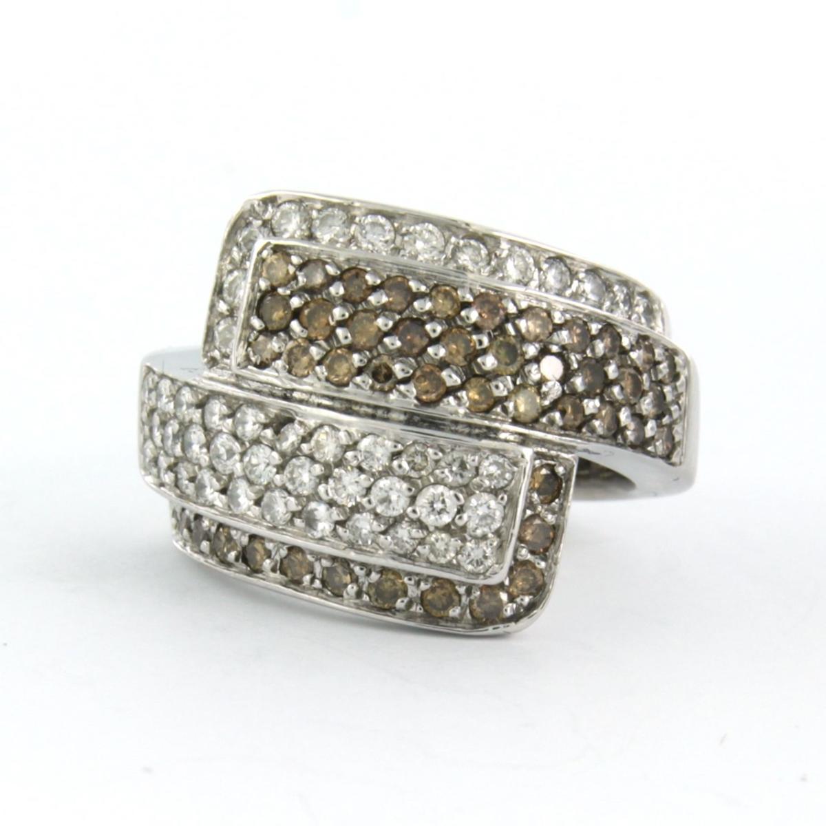 Bague avec diamants taille brillant jusqu'à 1,35 ct 10,2 grammes Or blanc 18k en vente 1