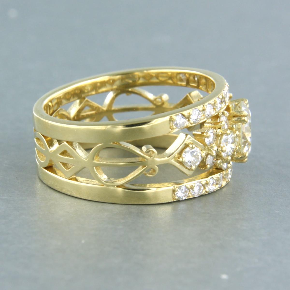 Bague avec diamants taille brillant jusqu'à 1,81ct Or jaune 18k 7,6 grammes en vente 4