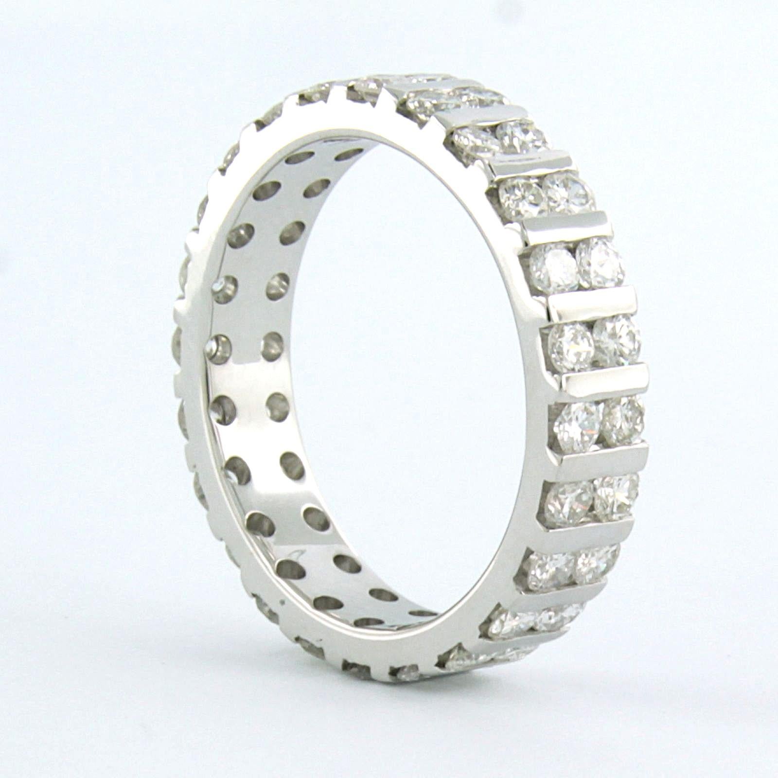 Bague en or blanc 18k avec diamant taille brillant jusqu'à 2.00 ct - F/G - VS/SI - taille de bague US 8 - EU 18.25 (57)

Description détaillée

La partie supérieure de l'anneau mesure 4,0 mm de large et 1,5 mm de haut.

Bague de taille US 8 - EU