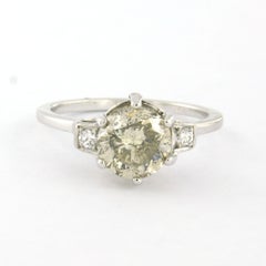 Ring mit Diamanten im Brillantschliff bis zu 2,16 Karat, 18 Karat Weißgold, 3,4 Gramm