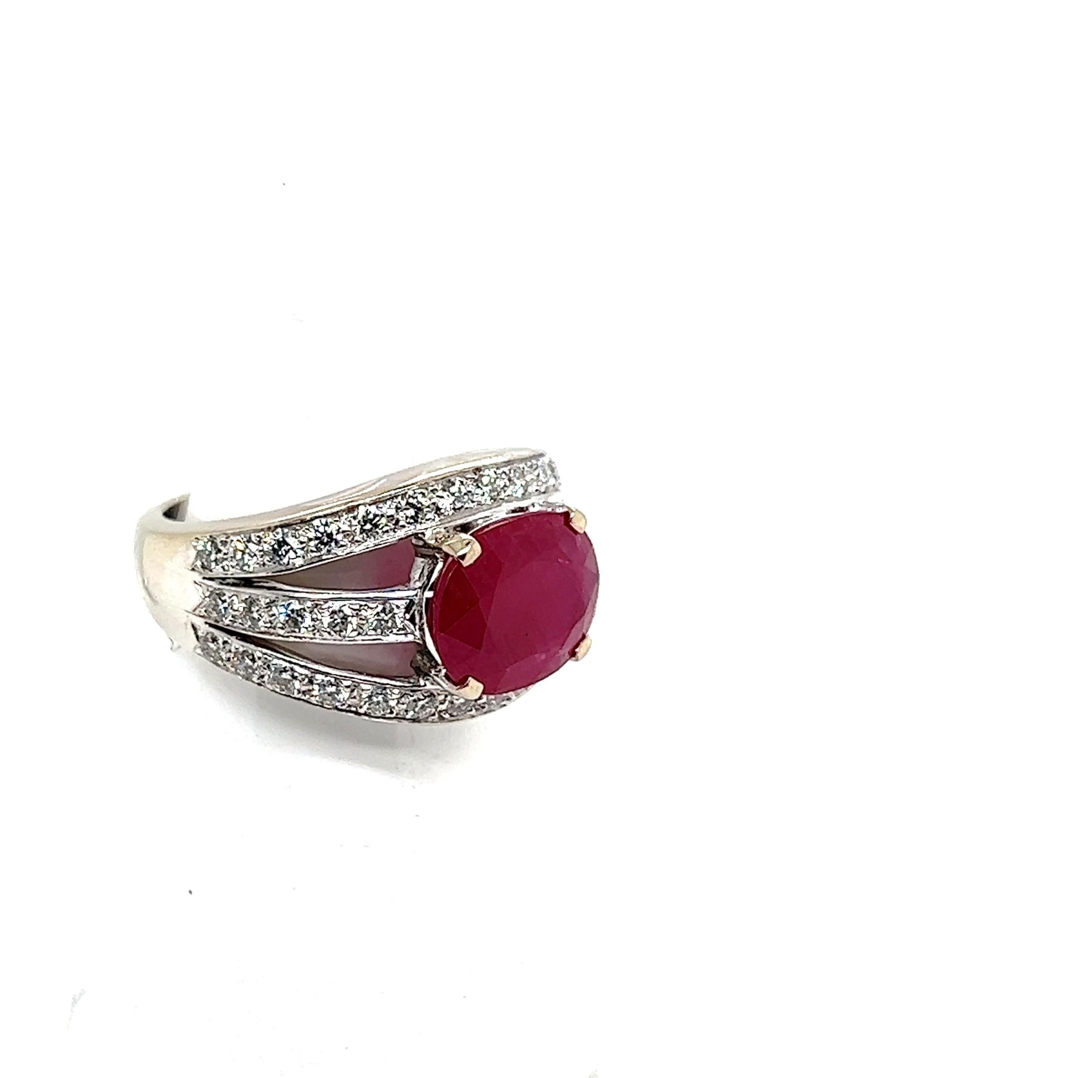 Ring with Certified Ruby & Diamonds For Sale 5