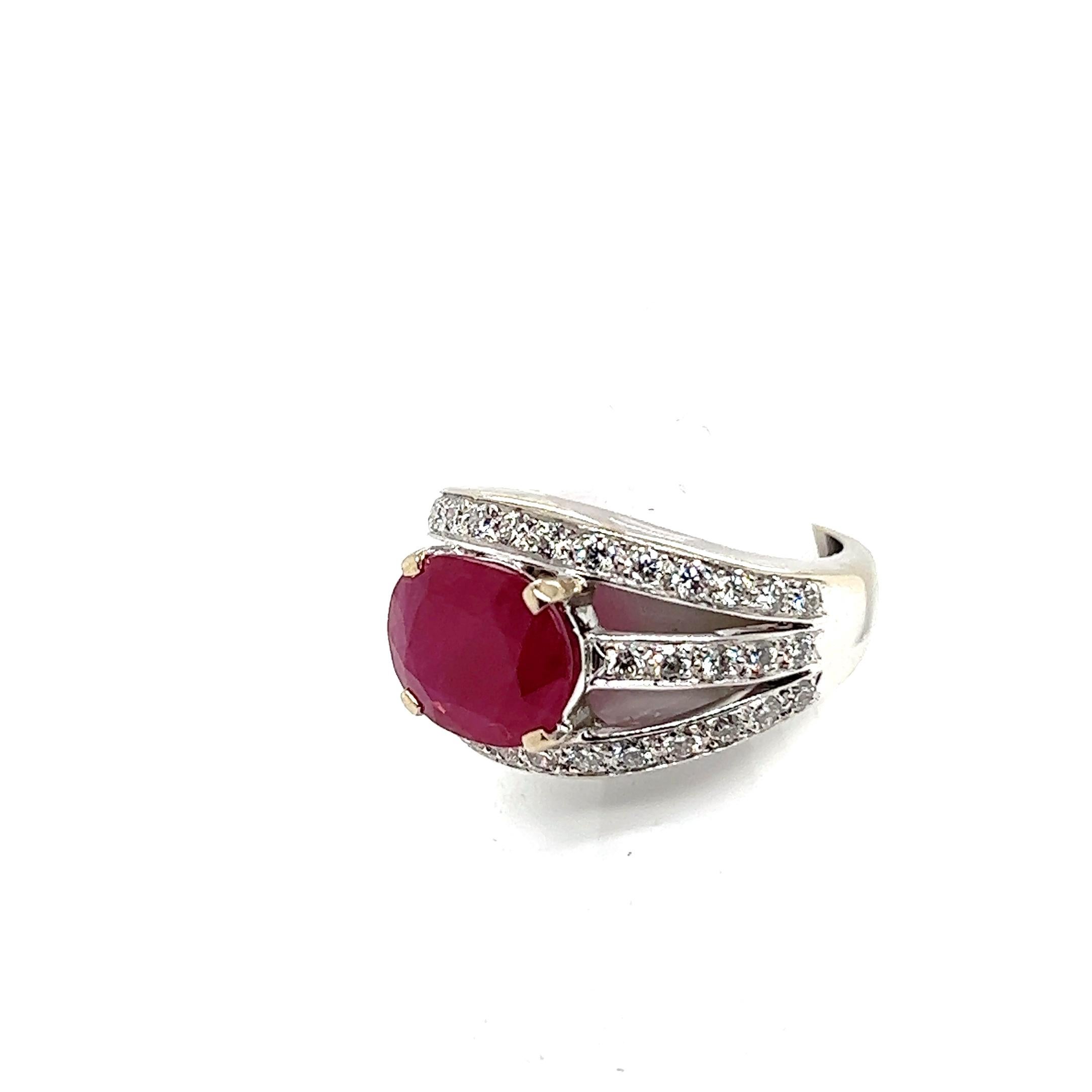 Ring with Certified Ruby & Diamonds For Sale 7