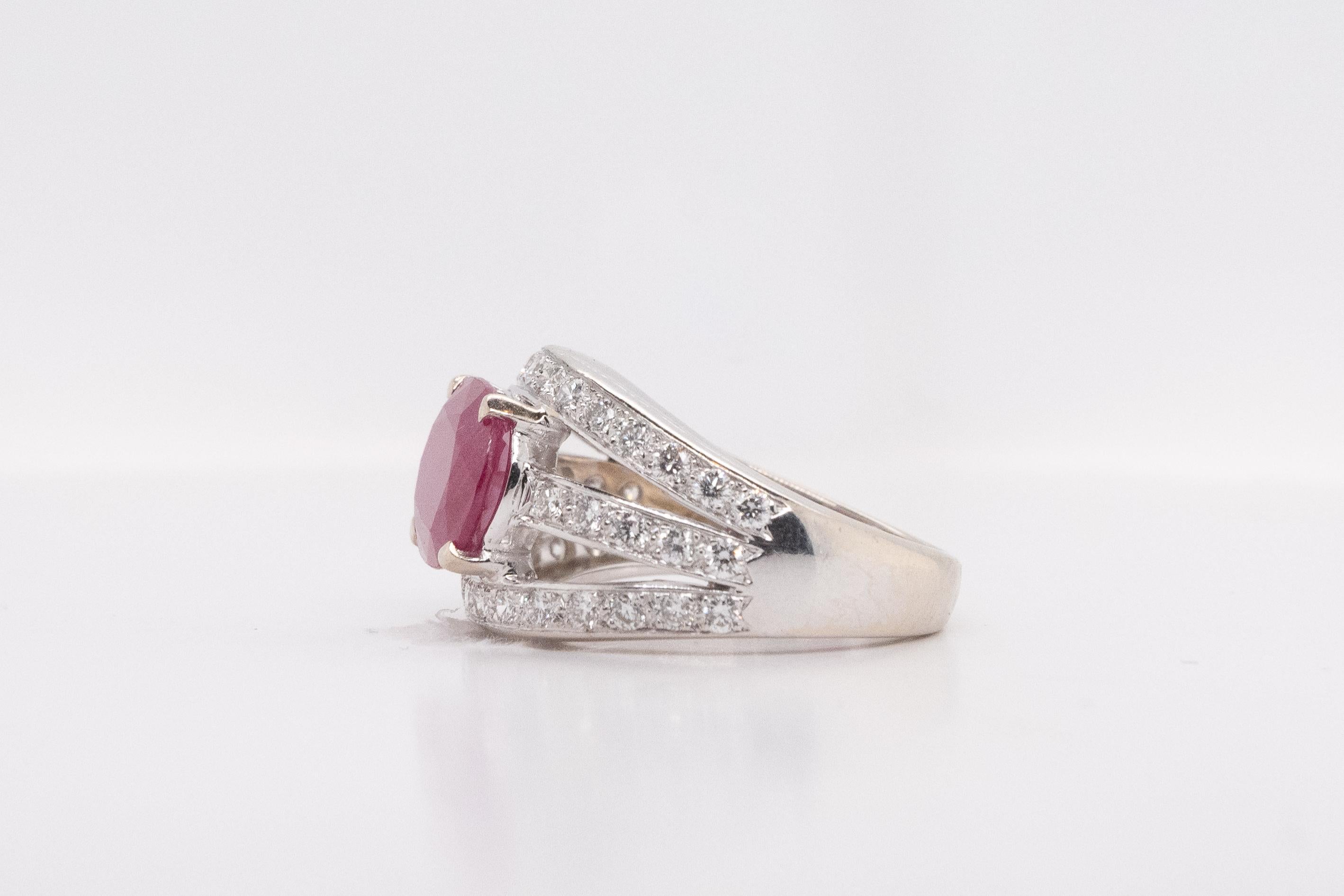 Ring with Certified Ruby & Diamonds For Sale 2