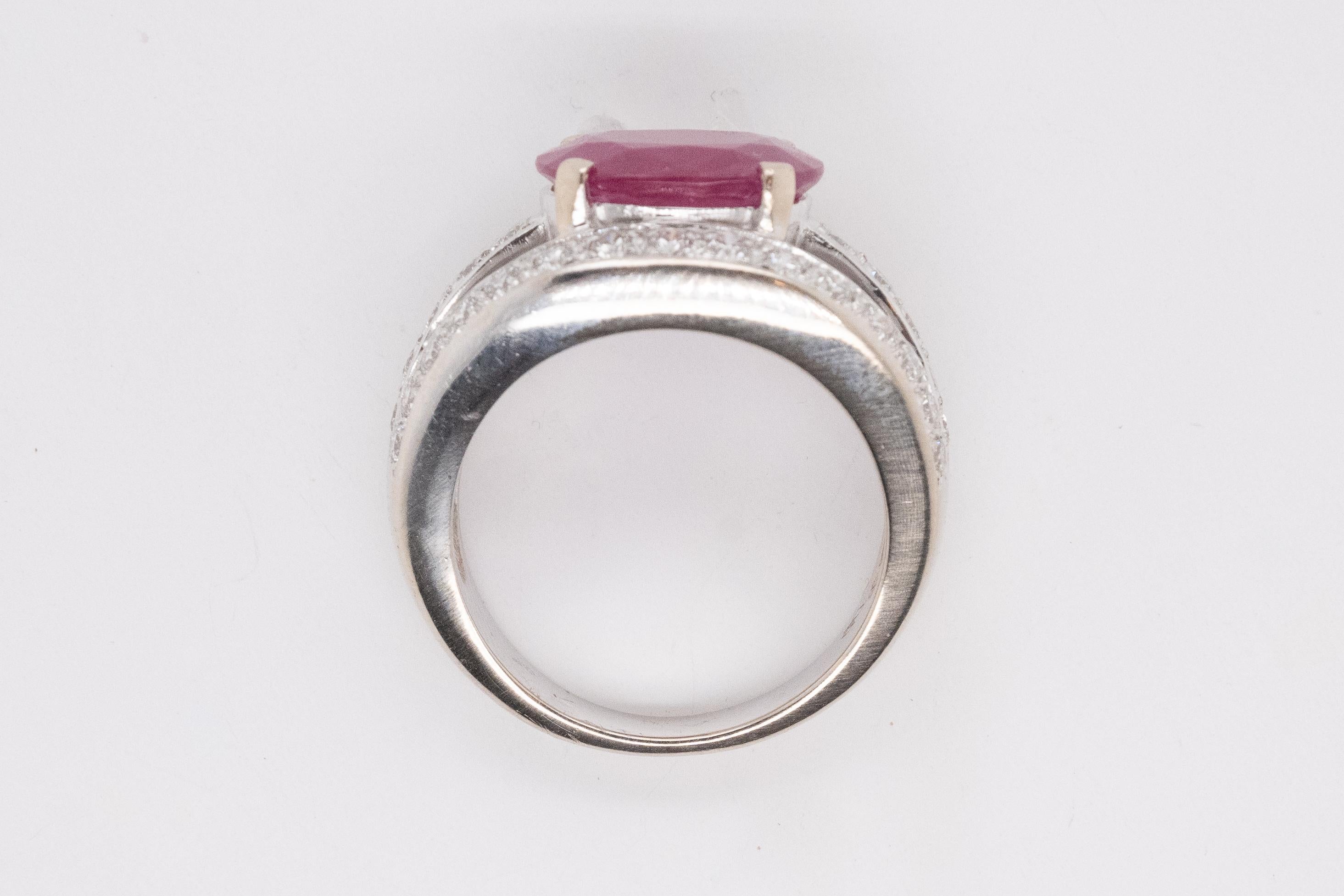 Ring with Certified Ruby & Diamonds For Sale 3