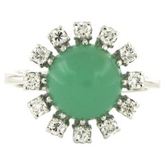 Anello con crisofrasa e diamanti taglio brillante fino a 0,50ct in oro 18k da 5,5 grammi