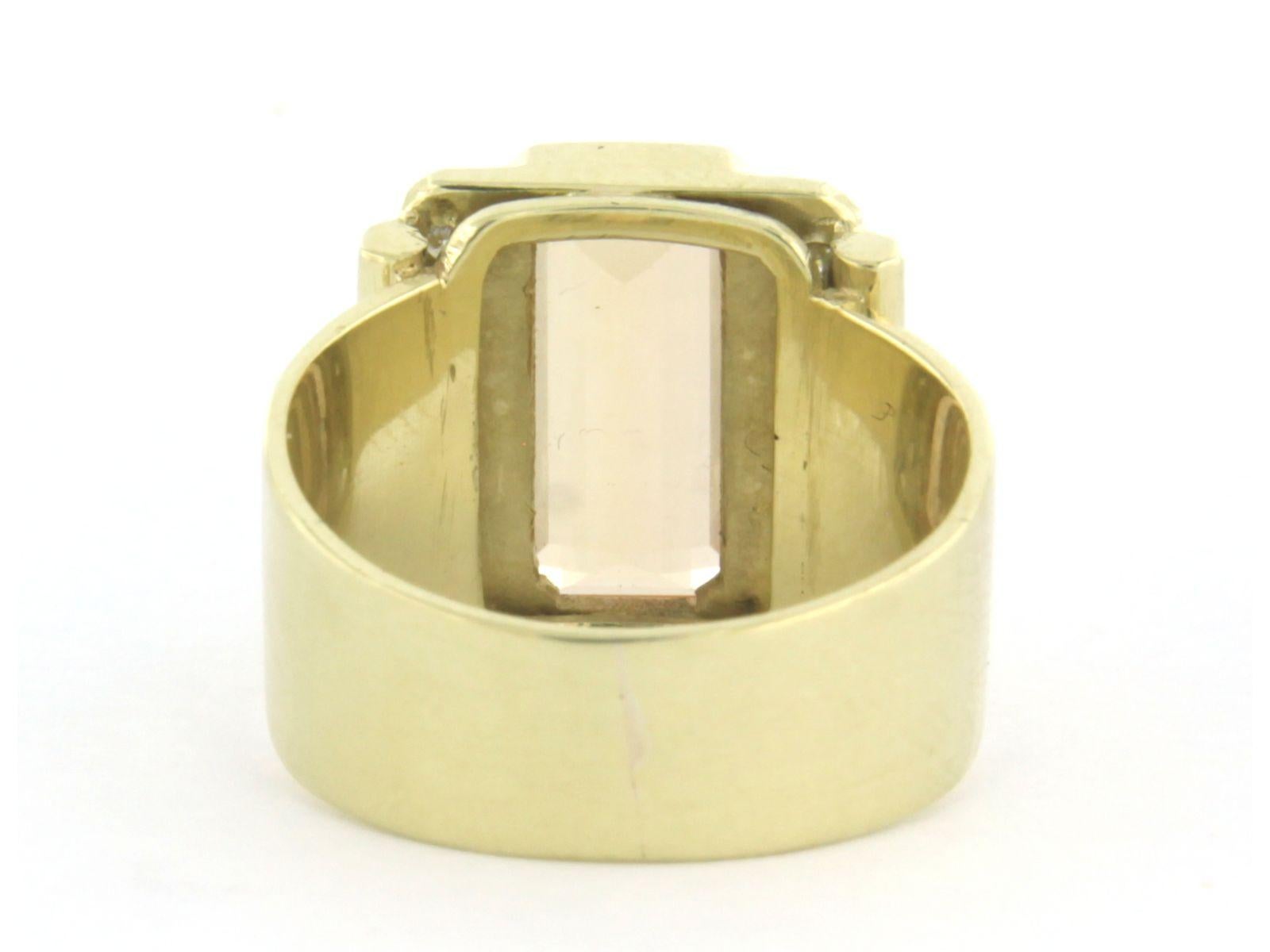 Ring with citrine and brilliant cut diamonds up to 0.25ct 14k yellow gold In Excellent Condition For Sale In The Hague, ZH