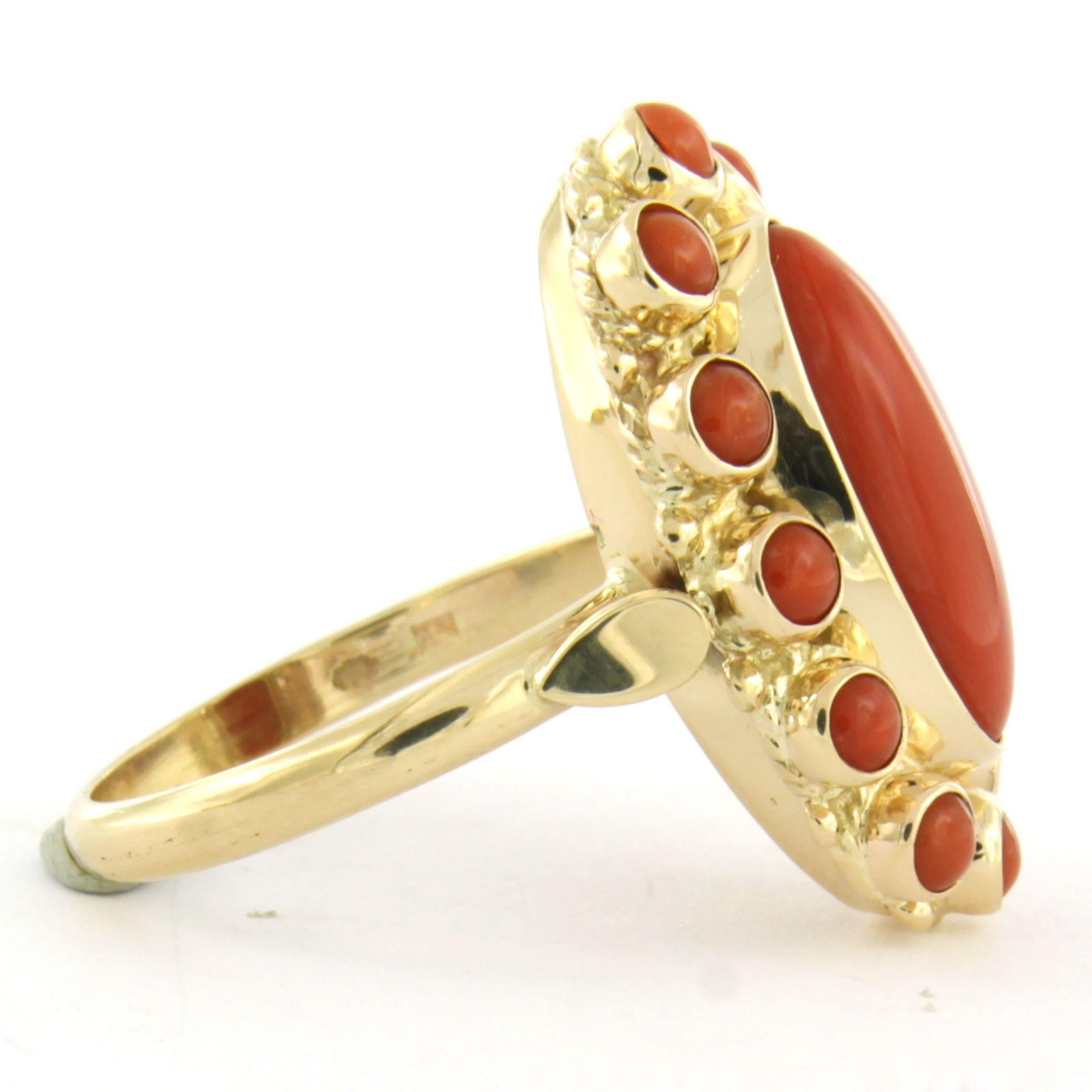 Taille cabochon Bague avec corail 14k or jaune 6,3 grammes en vente