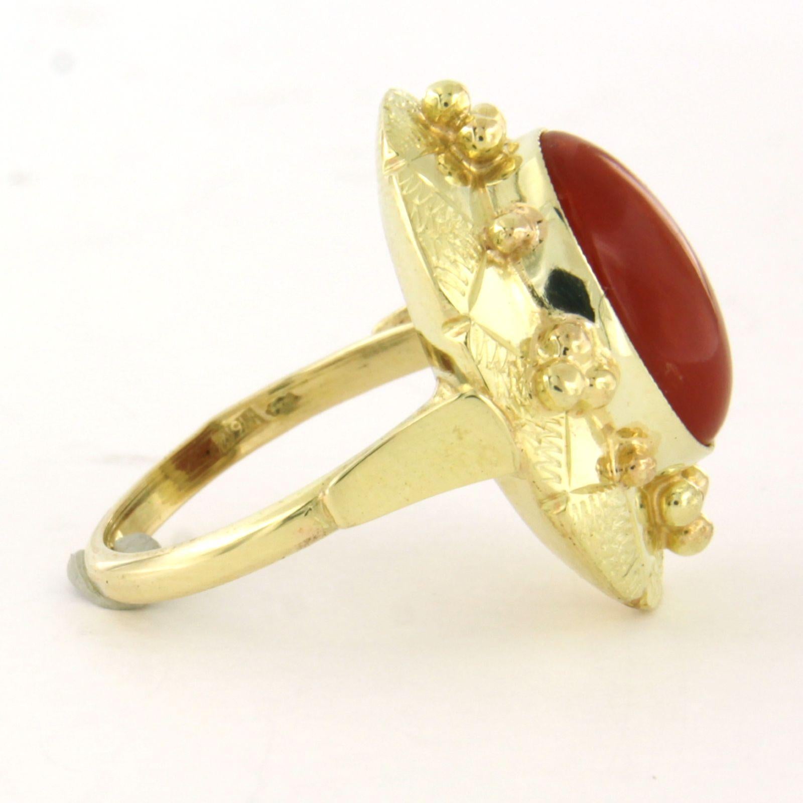 Ring mit Koralle 14k Gelbgold 6,7 Gramm (Hochviktorianisch) im Angebot