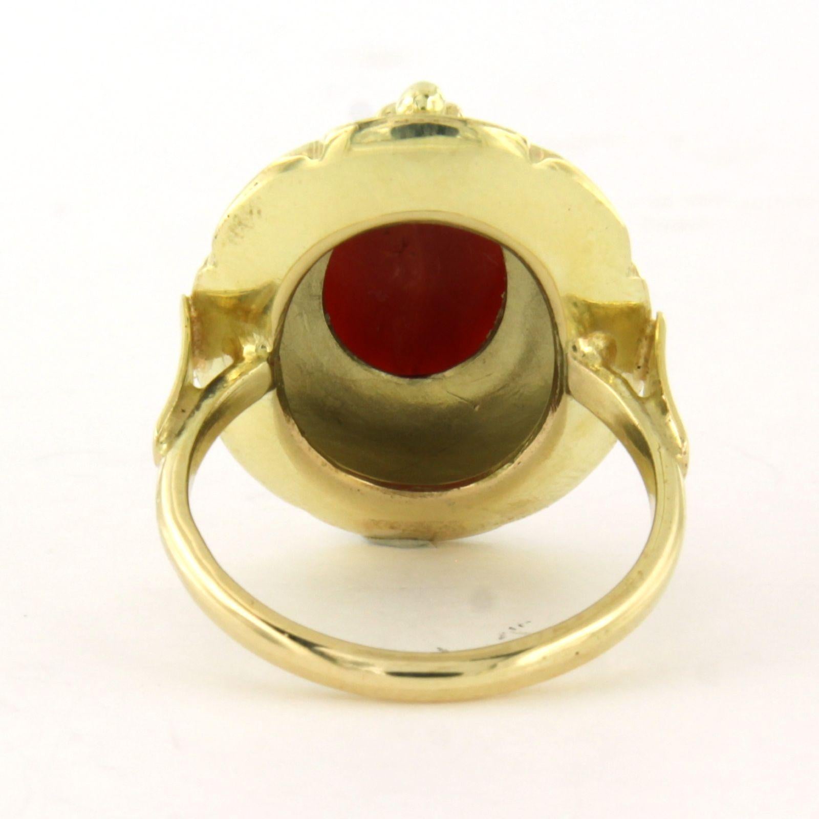 Ring mit Koralle 14k Gelbgold 6,7 Gramm (Cabochon) im Angebot