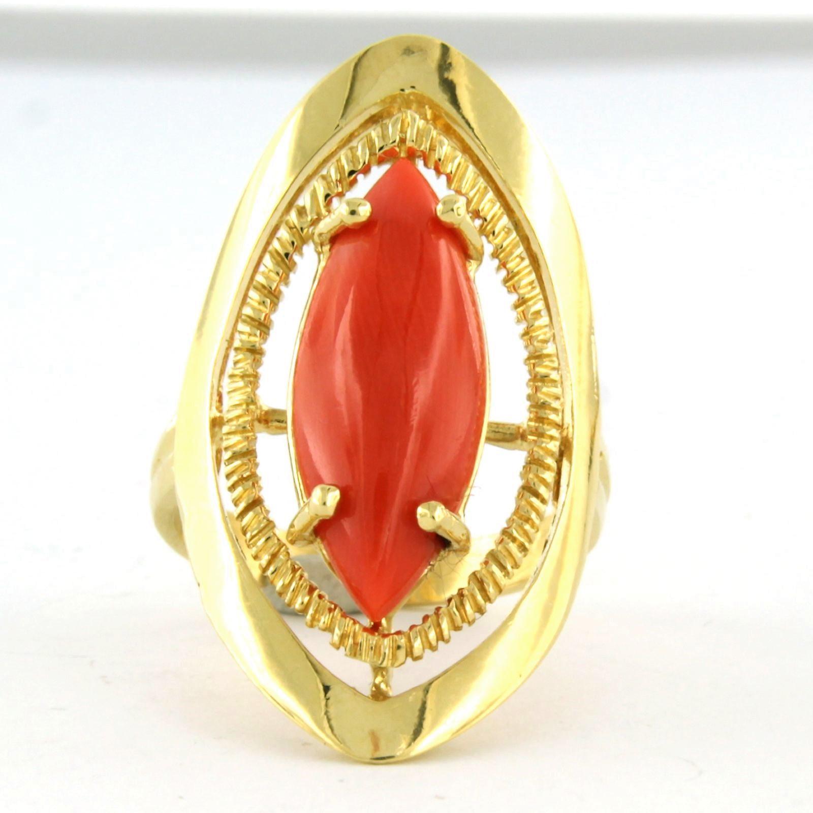 Ring with coral 18k yellow gold 7.3 grams Cabujón en venta