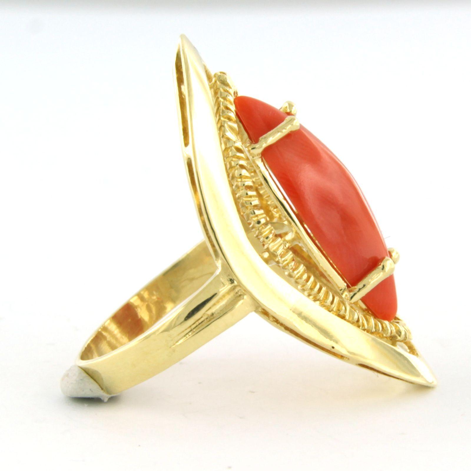 De las mujeres Ring with coral 18k yellow gold 7.3 grams en venta