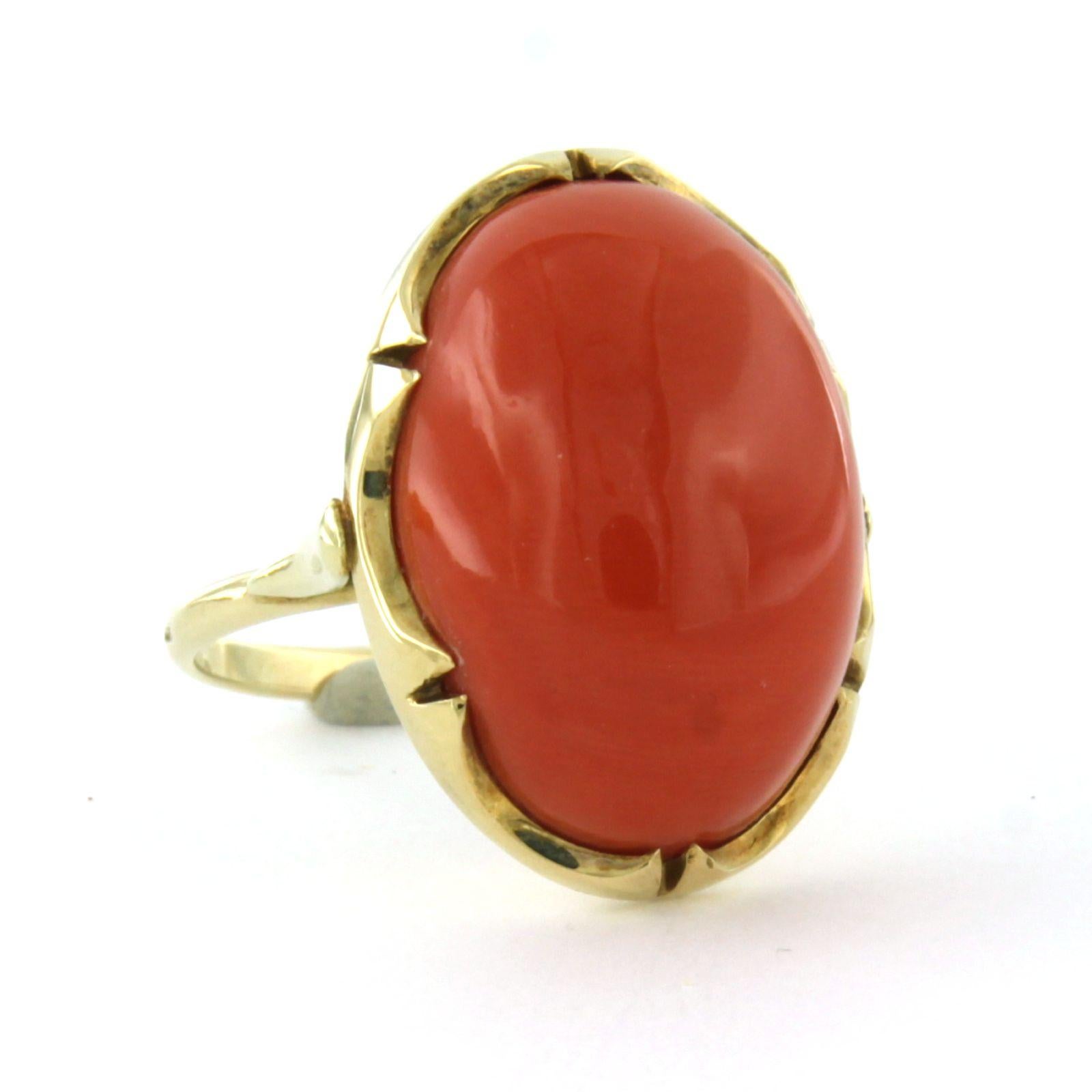 High Victorian Ring with coral - 8.1 grams - 14k yellow gold For Sale