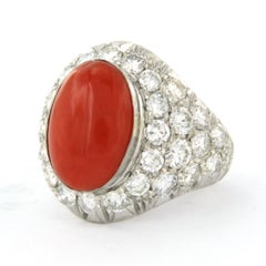 Ring with coral and brilliant cut diamonds up to 3.60ct 8.2 grams 14k white gold