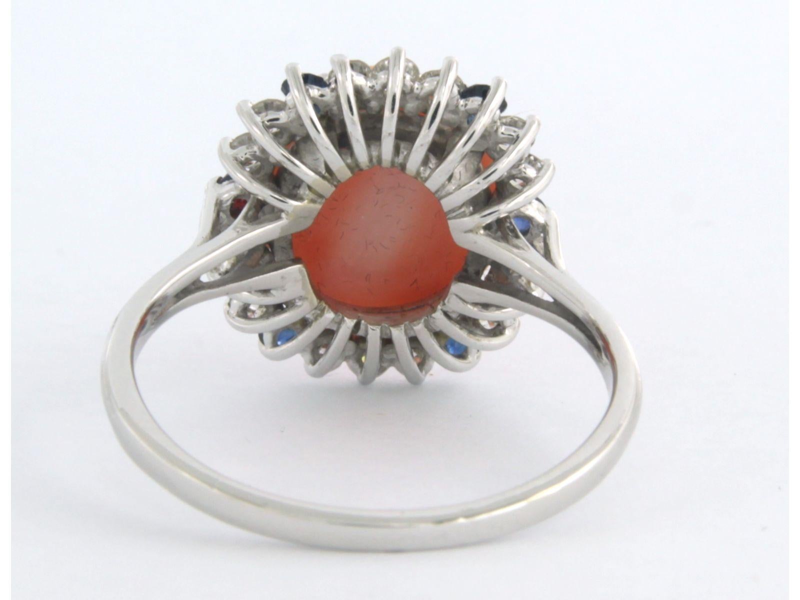 Ring mit Koralle, Saphir und Diamanten im Brillantschliff bis zu 0,40 Karat aus 14 Karat Gold Damen im Angebot