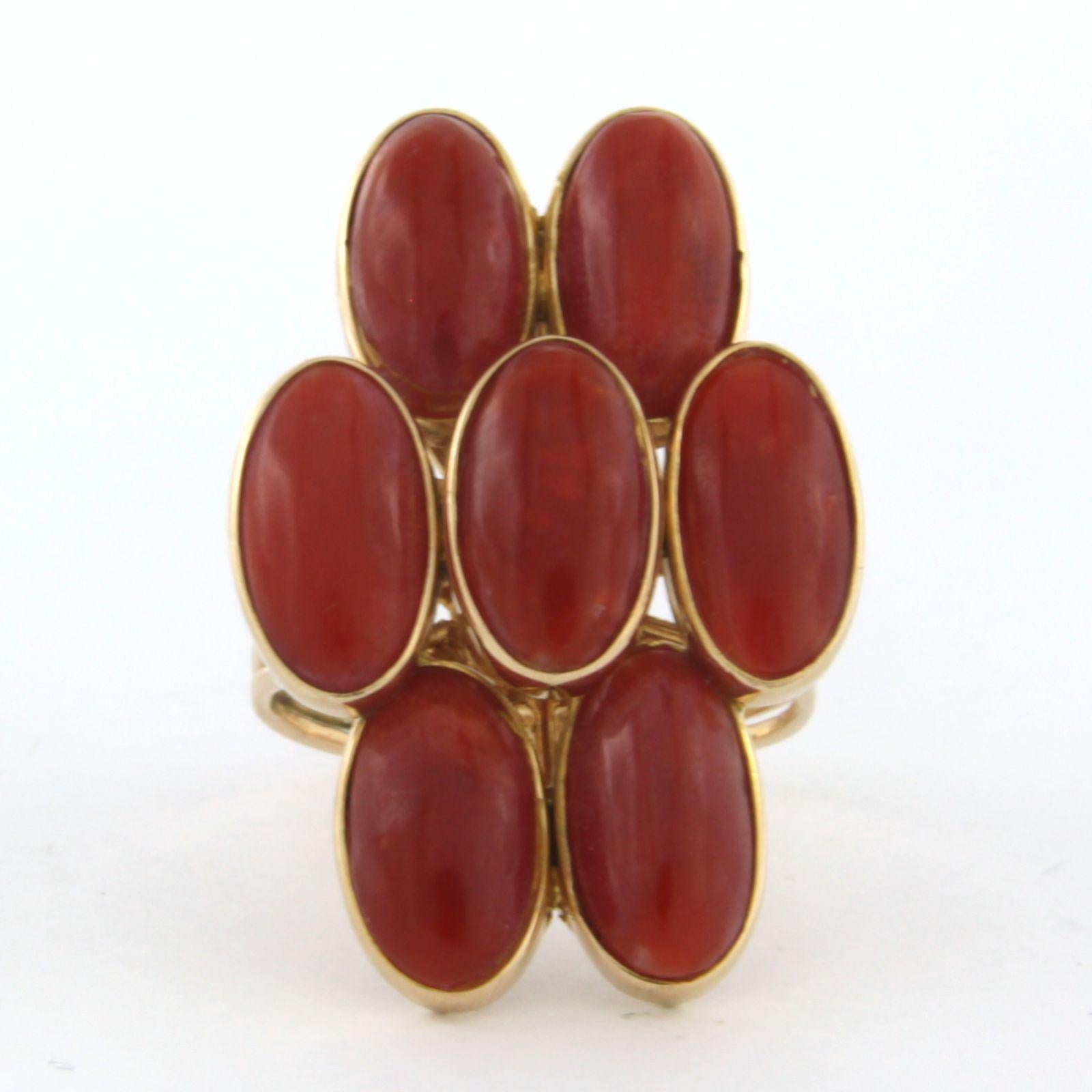 Anello con Corallium Rubrum in oro rosa 14k - 9,5 grammi In condizioni ottime in vendita a The Hague, ZH