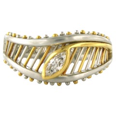 Ring mit Diamanten aus Platin und 18 Karat Gelbgold