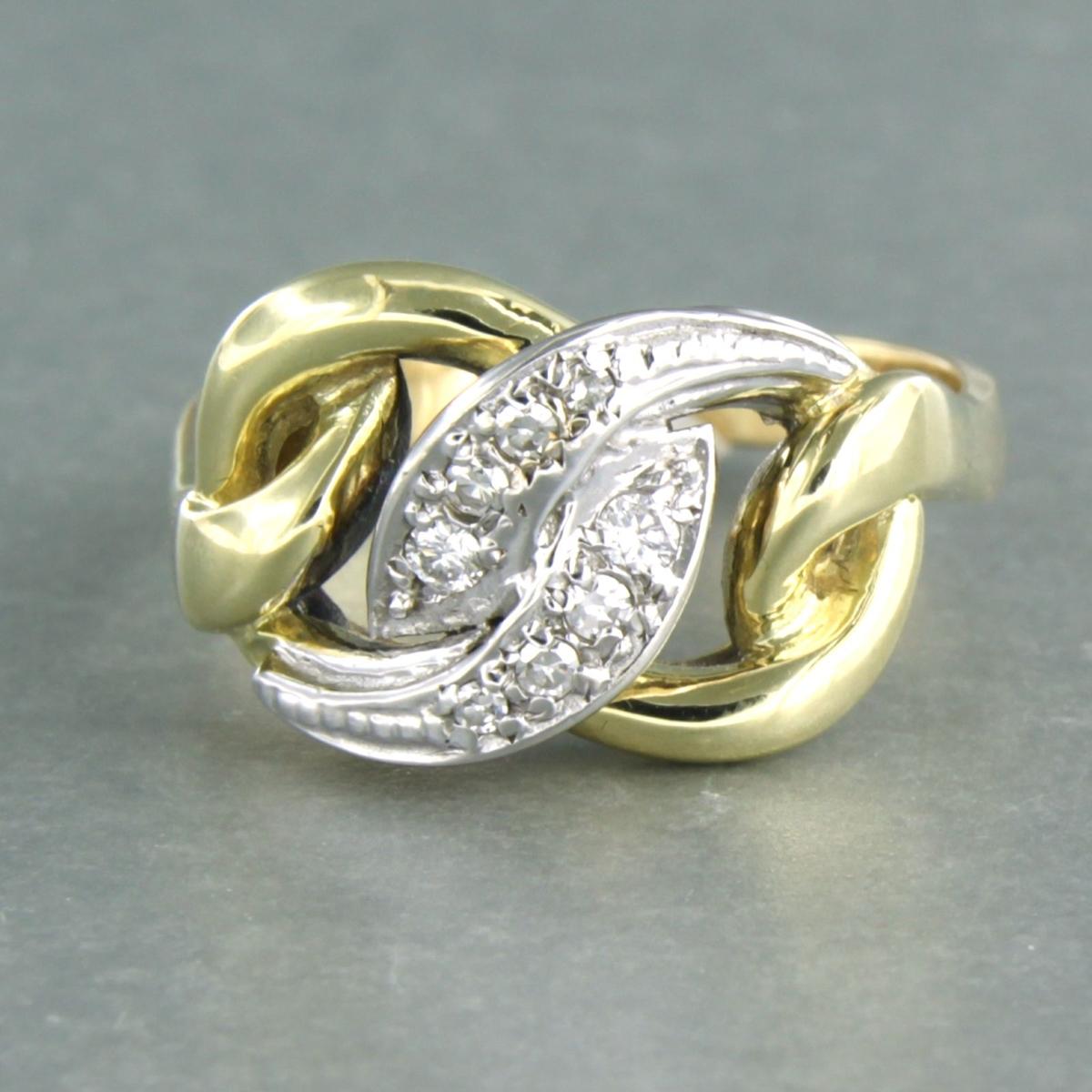 Bague en or bicolore 14k sertie de diamants taille unique jusqu'à . 0.13ct - F/G - VS/SI - taille de la bague U.S. 9.5 - EU. 19.5 (61)

description détaillée

le haut de l'anneau a une largeur de 1.3 cm

Taille de la bague : US 9.5 - EU. 19.5 (61),