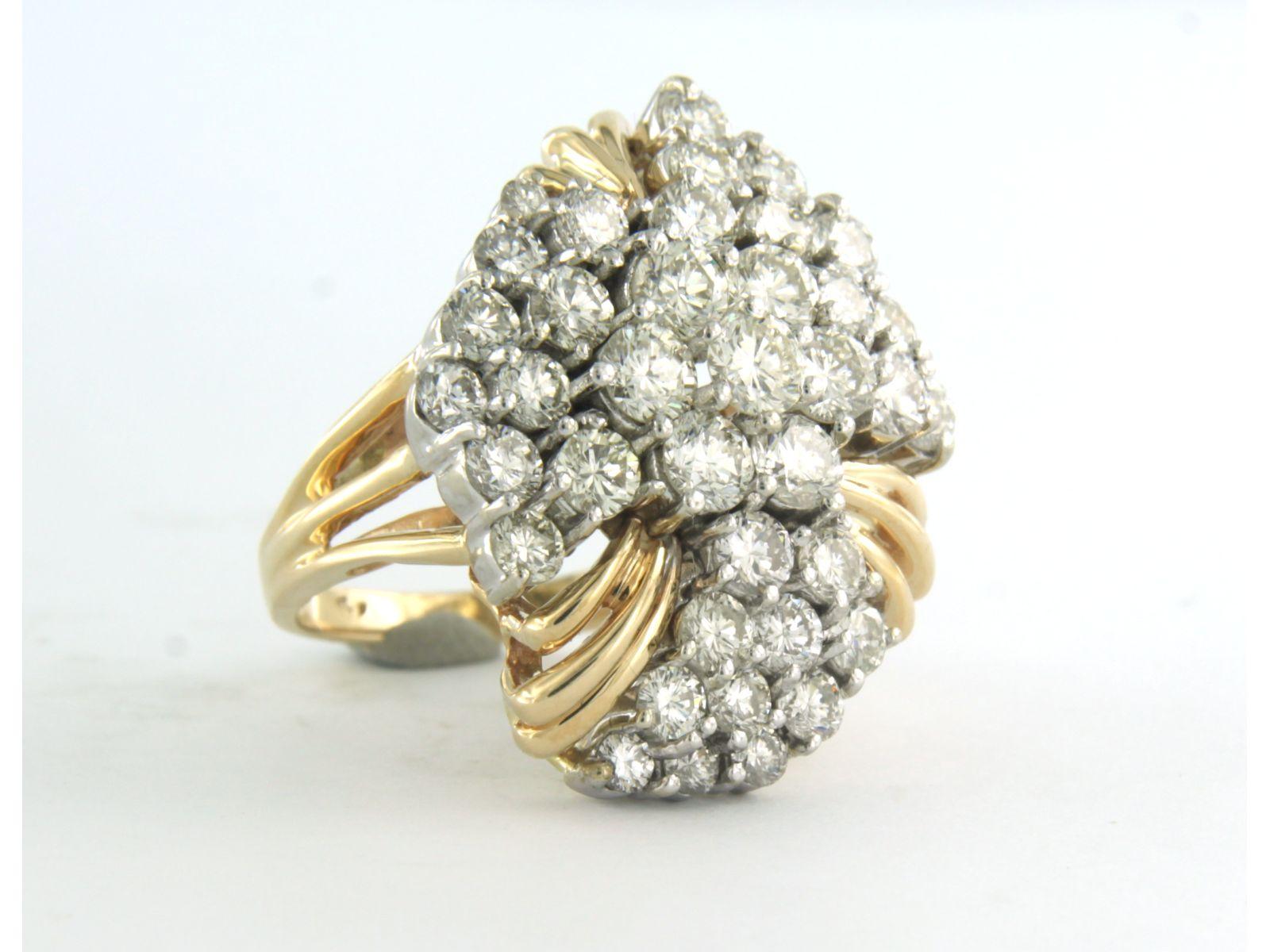 Ring mit Diamanten aus 14 Karat zweifarbigem Gold (Moderne) im Angebot