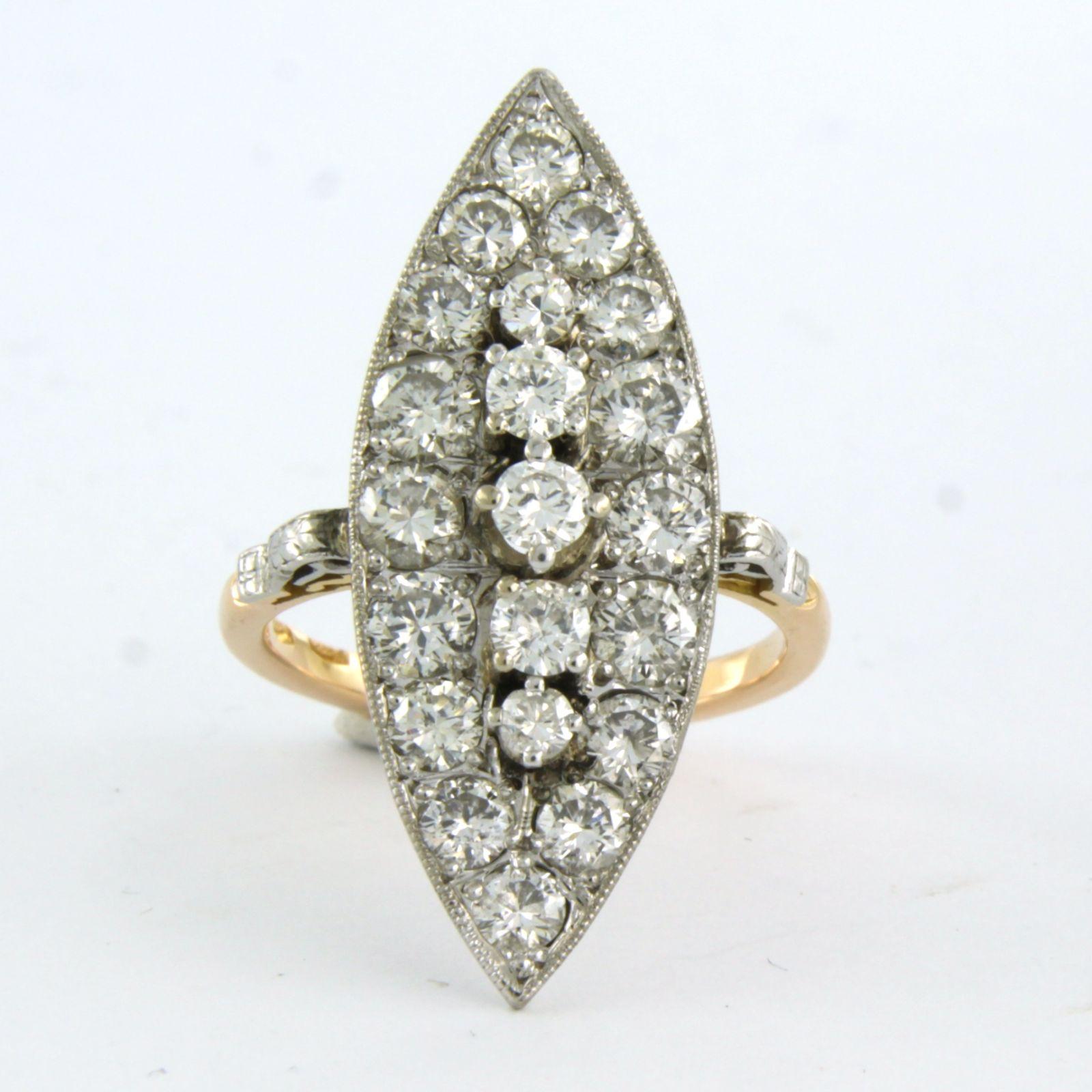 Bague marquis en or bicolore 18k sertie de diamants taille brillant jusqu'à . 2.00ct - F/G - VS/SI - taille de bague U.S. 5.25 - EU. 16(50)

description détaillée :

le haut de l'anneau mesure 3,0 cm sur 1,1 cm de large et 0,6 cm de haut

Taille de