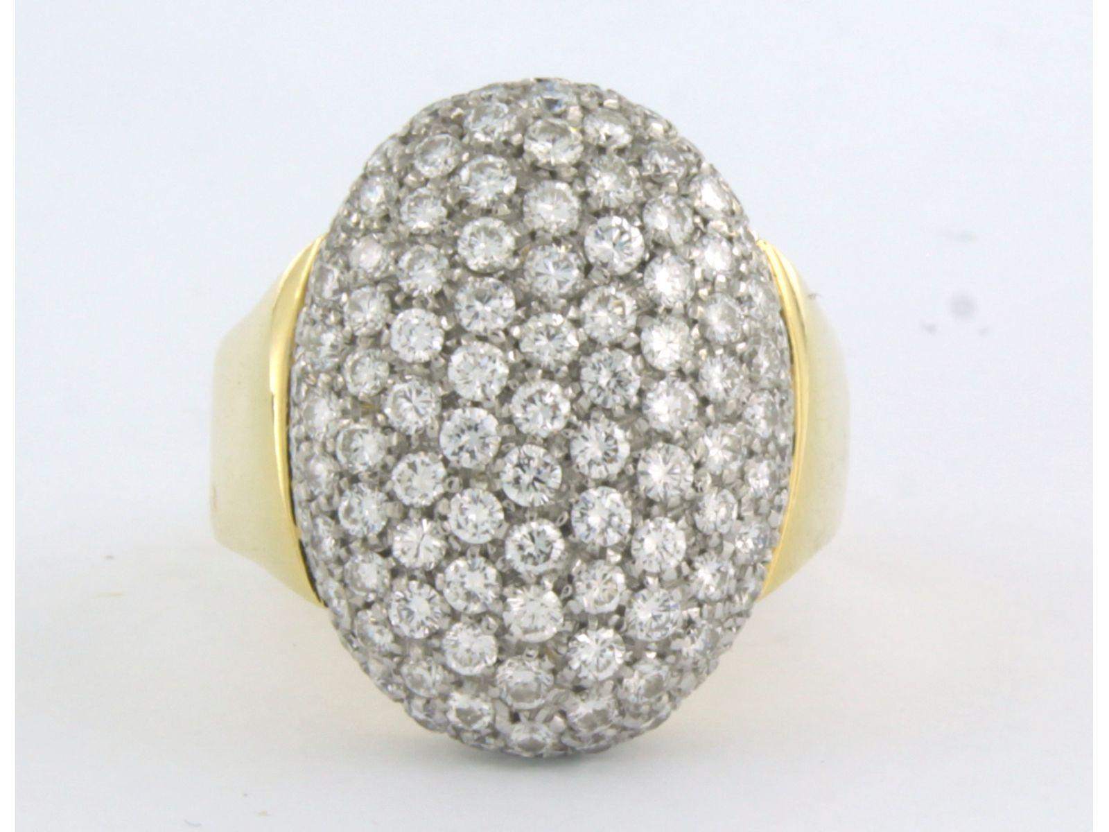 Bicolor-Ring aus 18 Karat, besetzt mit Diamanten im Brillantschliff bis zu 2,50 ct - F/G - VS/SI - Ringgröße U.S. 9,25 - EU.19,25 (61)

ausführliche Beschreibung

die Oberseite des Rings ist 2.1 cm breit

Gewicht 9,2 Gramm

Ringgröße US 9.25 -