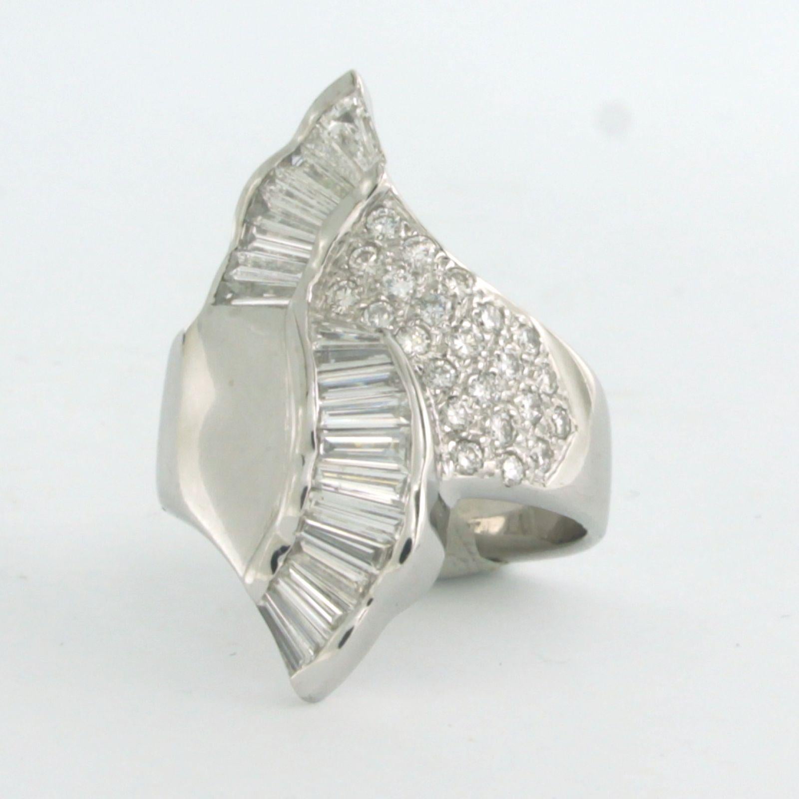 Modern Ring with diamonds 18k white gold For Sale