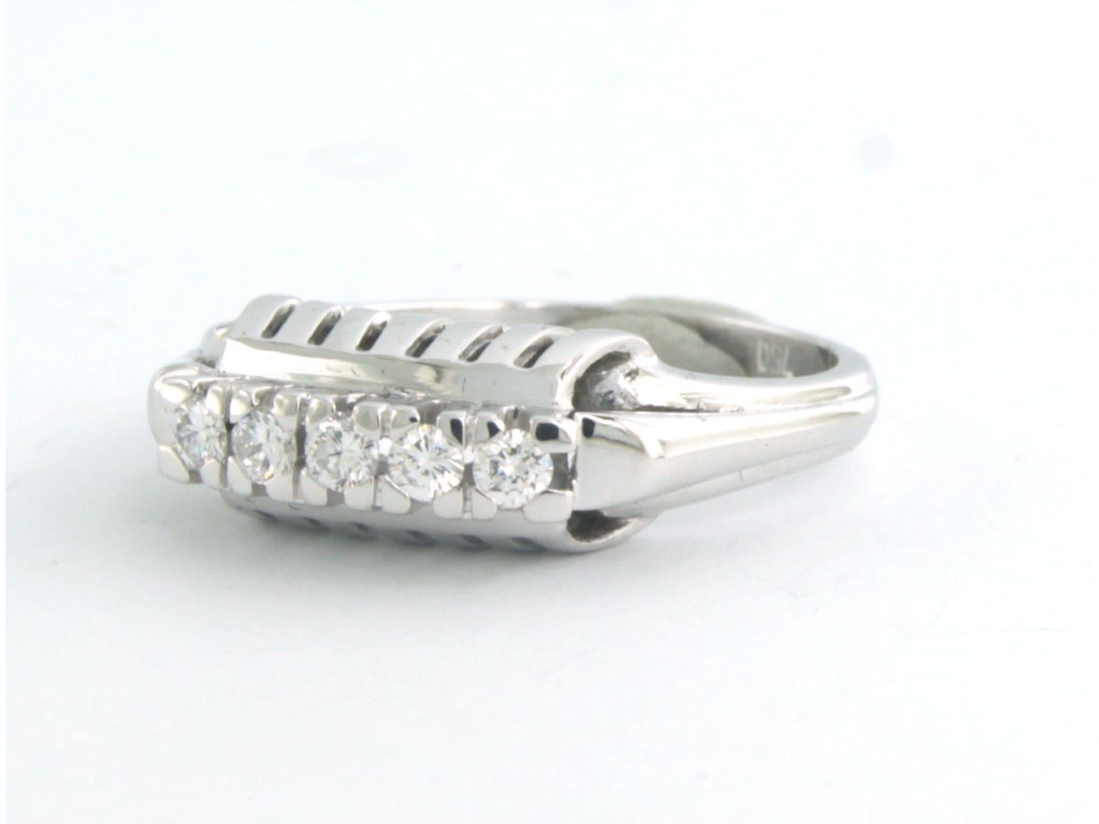 Brilliant Cut Ring with Diamonds 18k white gold For Sale