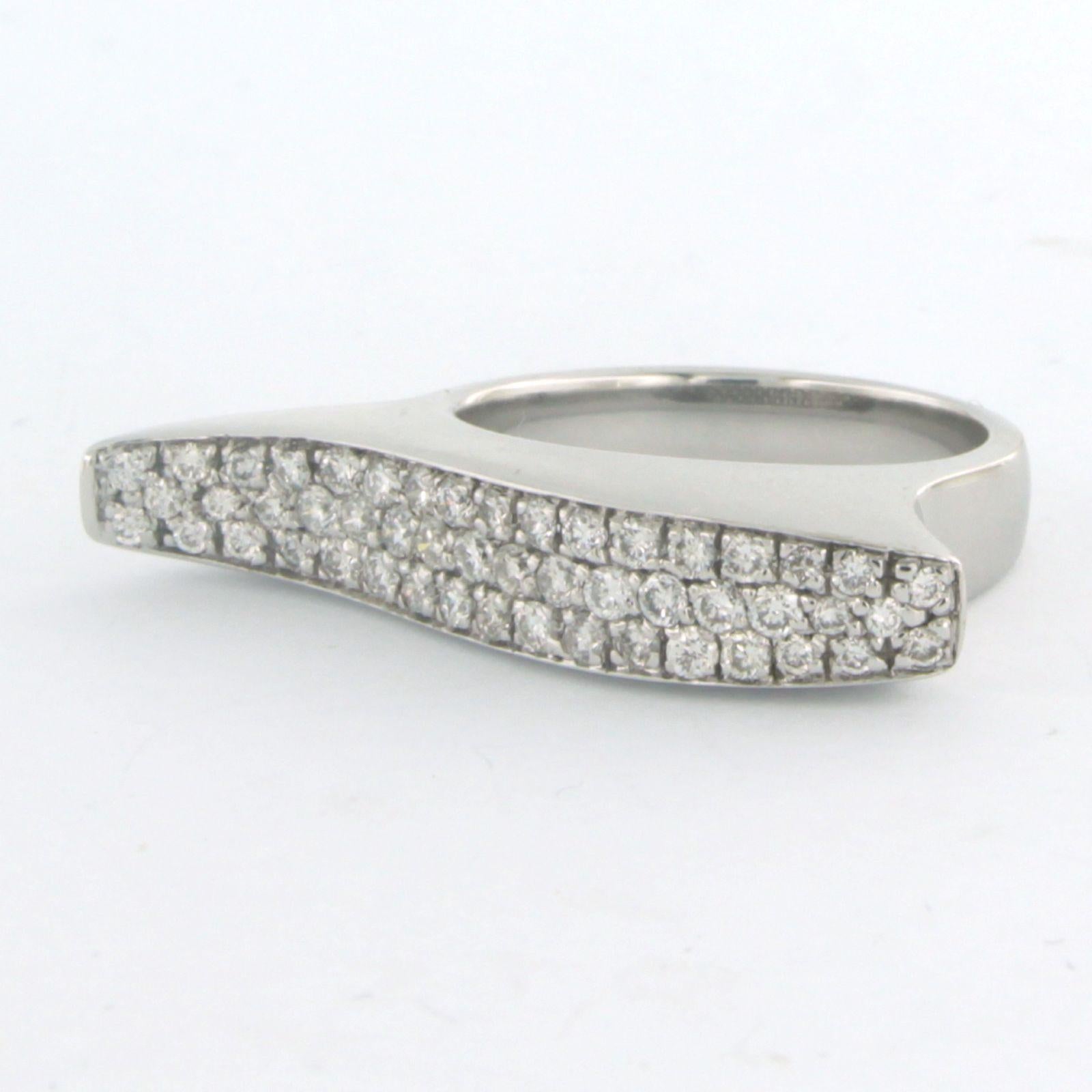 Taille brillant Bague avec diamants or blanc 18k en vente