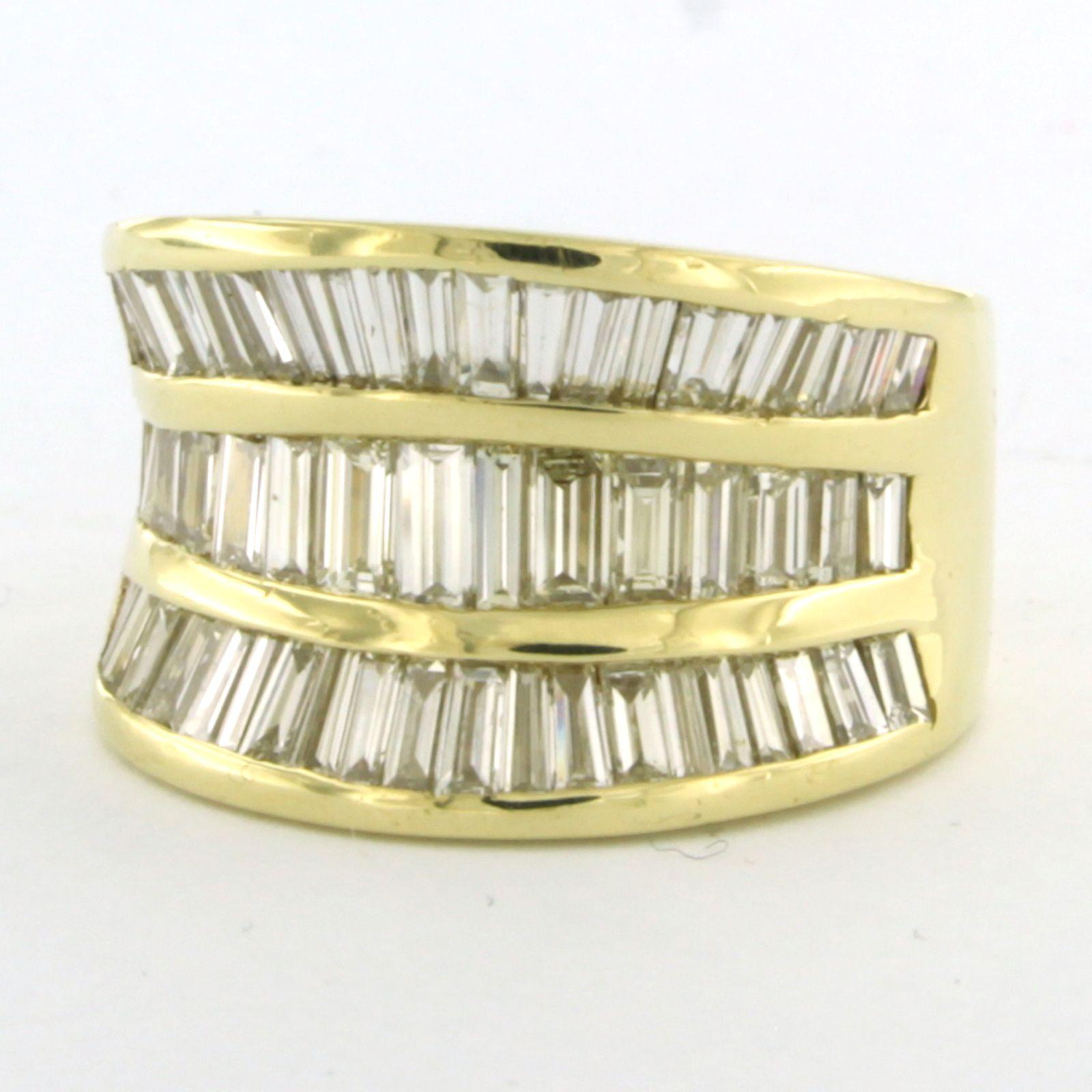 Tapered Baguette Ring with diamonds 18k yellow gold For Sale