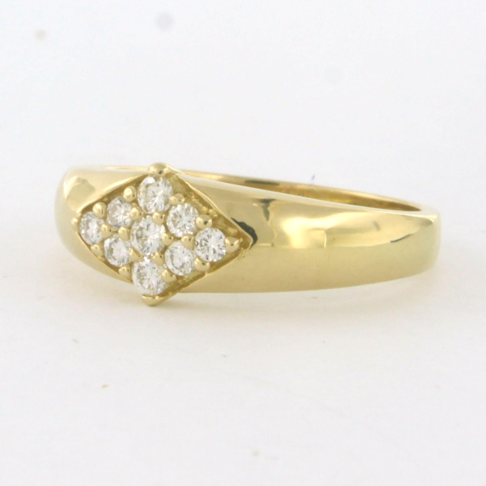 Taille brillant Bague en or jaune 18 carats avec diamants en vente