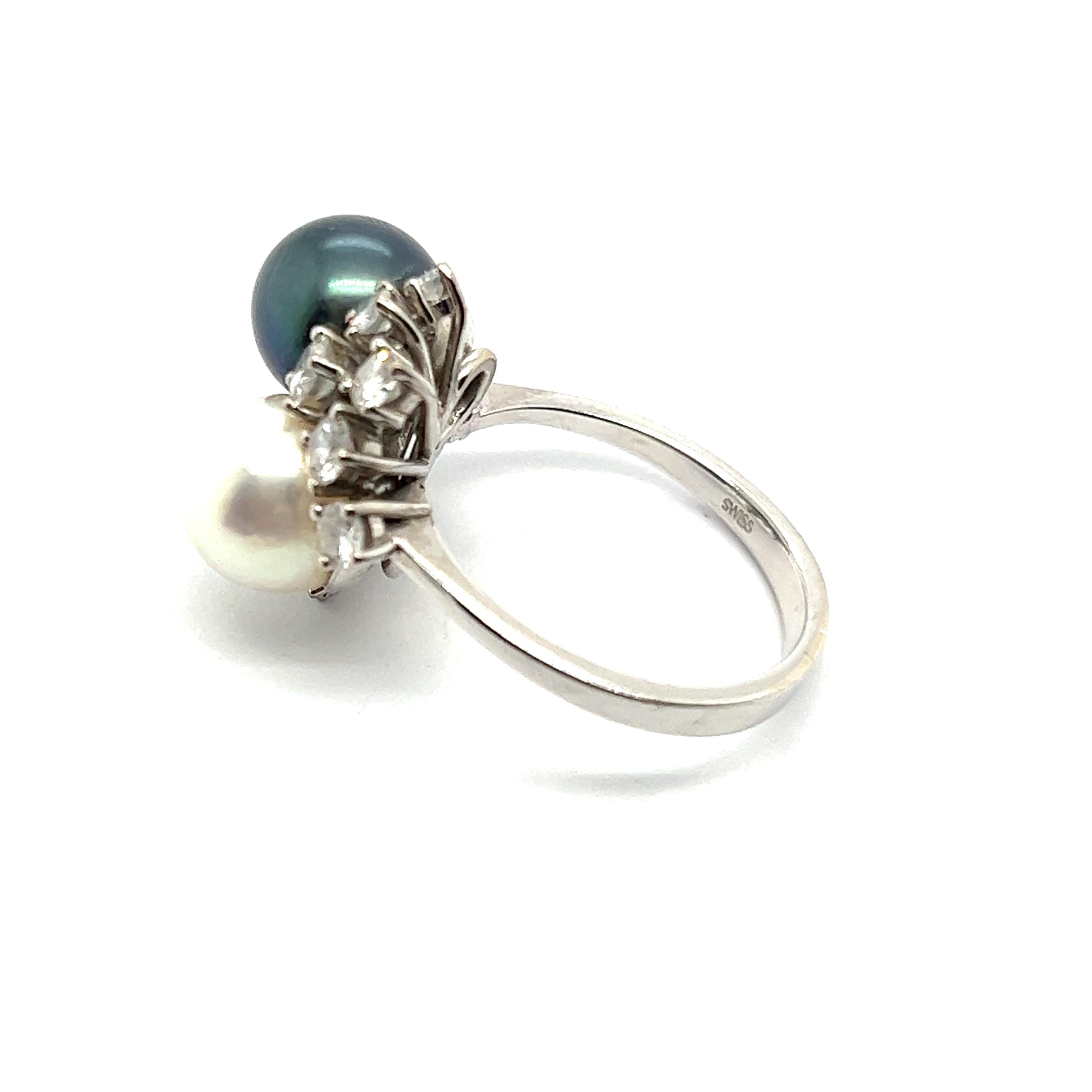 Ring with Diamonds, Akoya & Tahitian Pearls in 18 Karat White Gold by Gübelin For Sale 5
