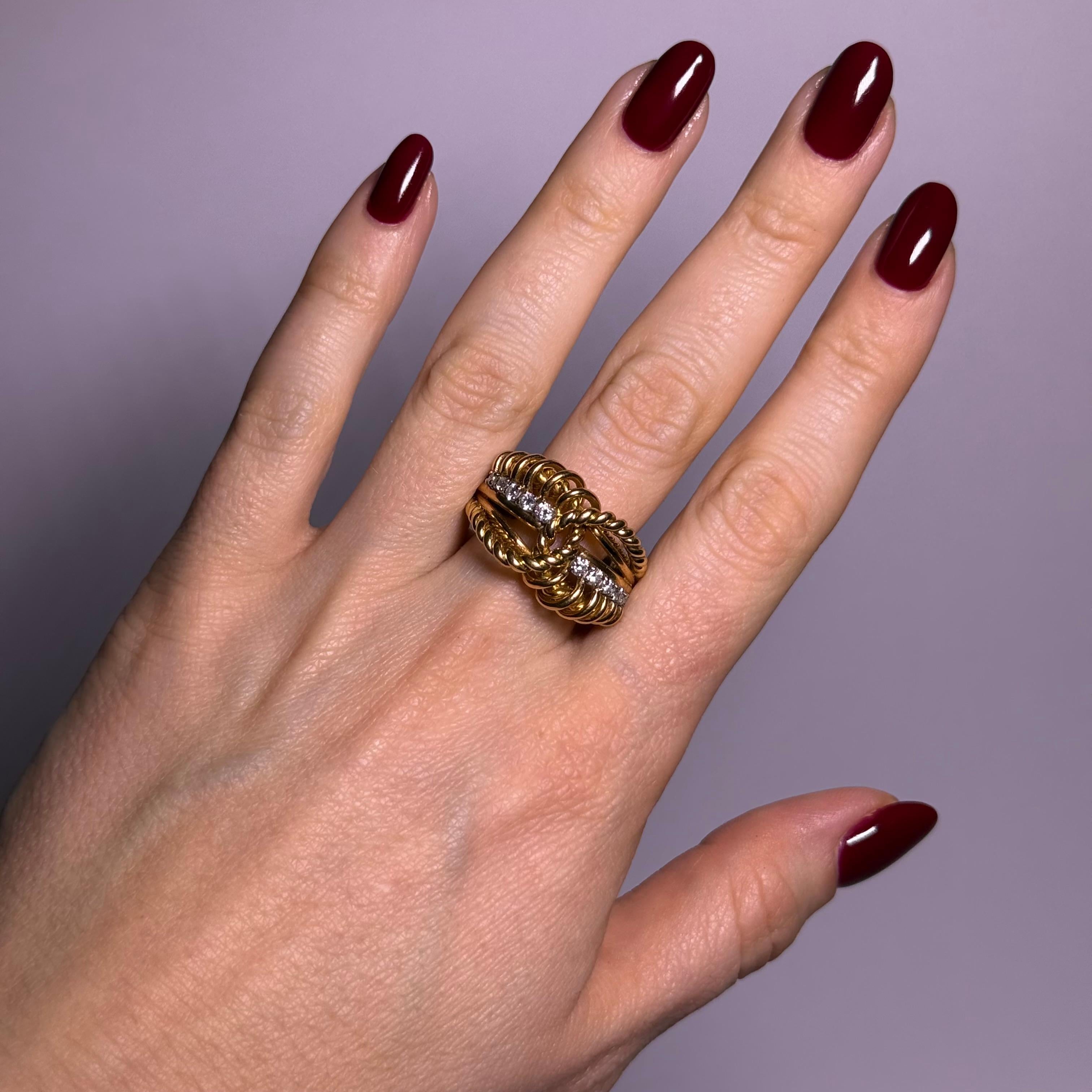 Ring with Diamonds in 18 Karat Red Gold by Gübelin In Good Condition For Sale In Lucerne, CH