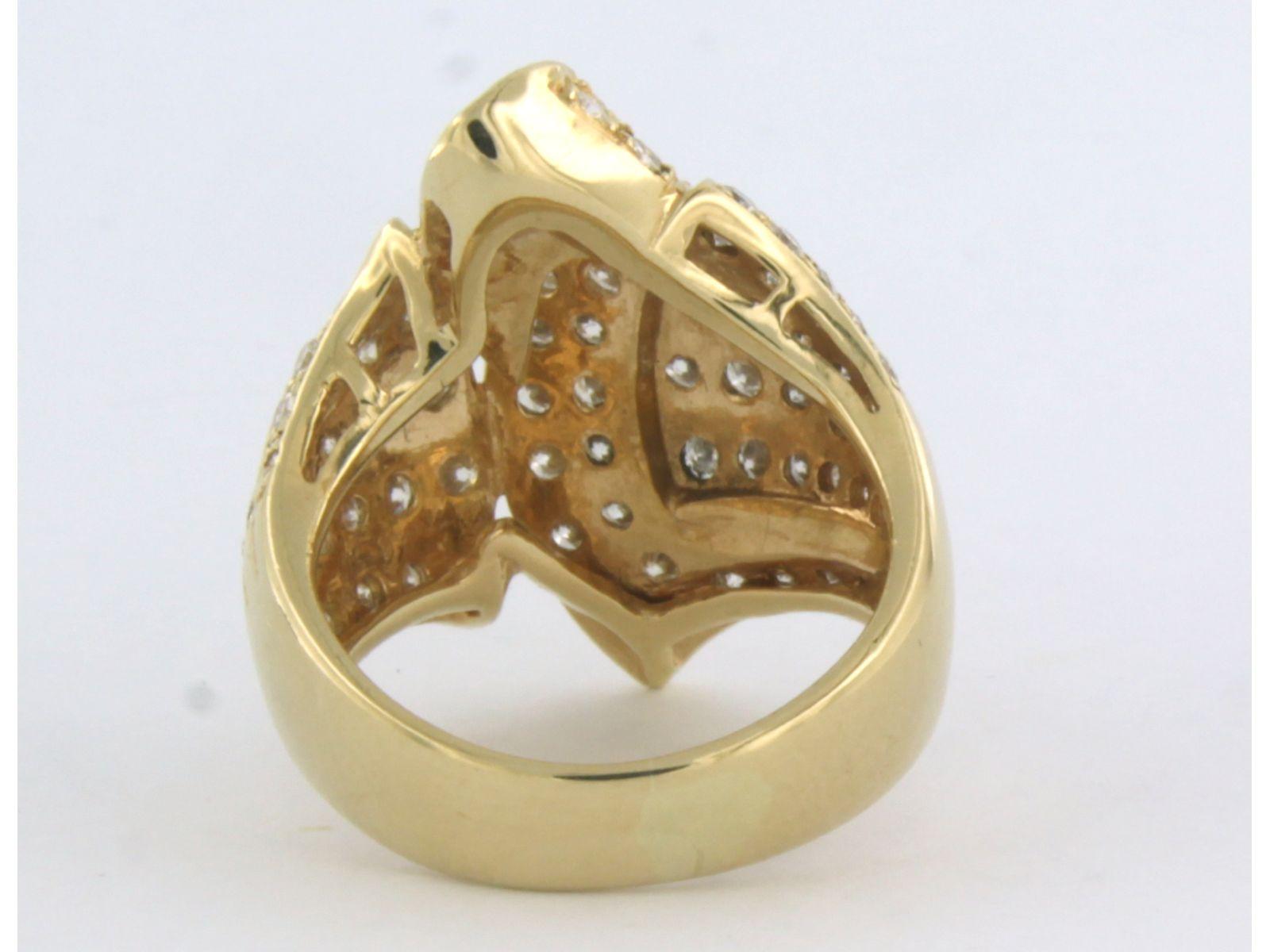 Brilliant Cut Ring with diamonds in total 1.80ct 18k yellow gold For Sale