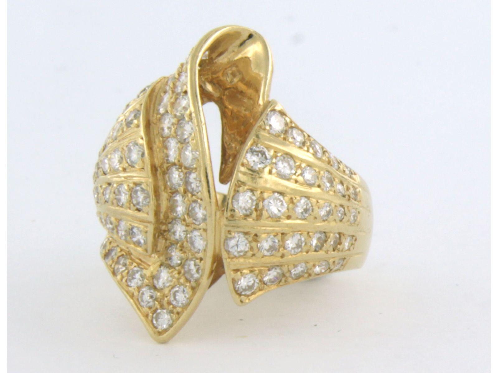 Ring with diamonds in total 1.80ct 18k yellow gold For Sale 1