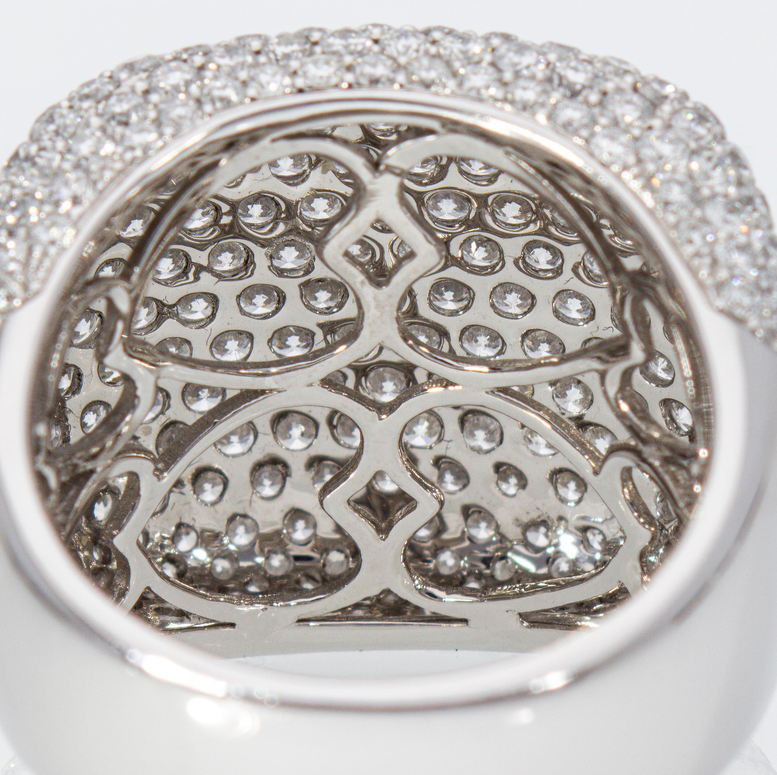 Ring with ct 5.33 diamond pave. Made in Italy 18 Kt For Sale 2