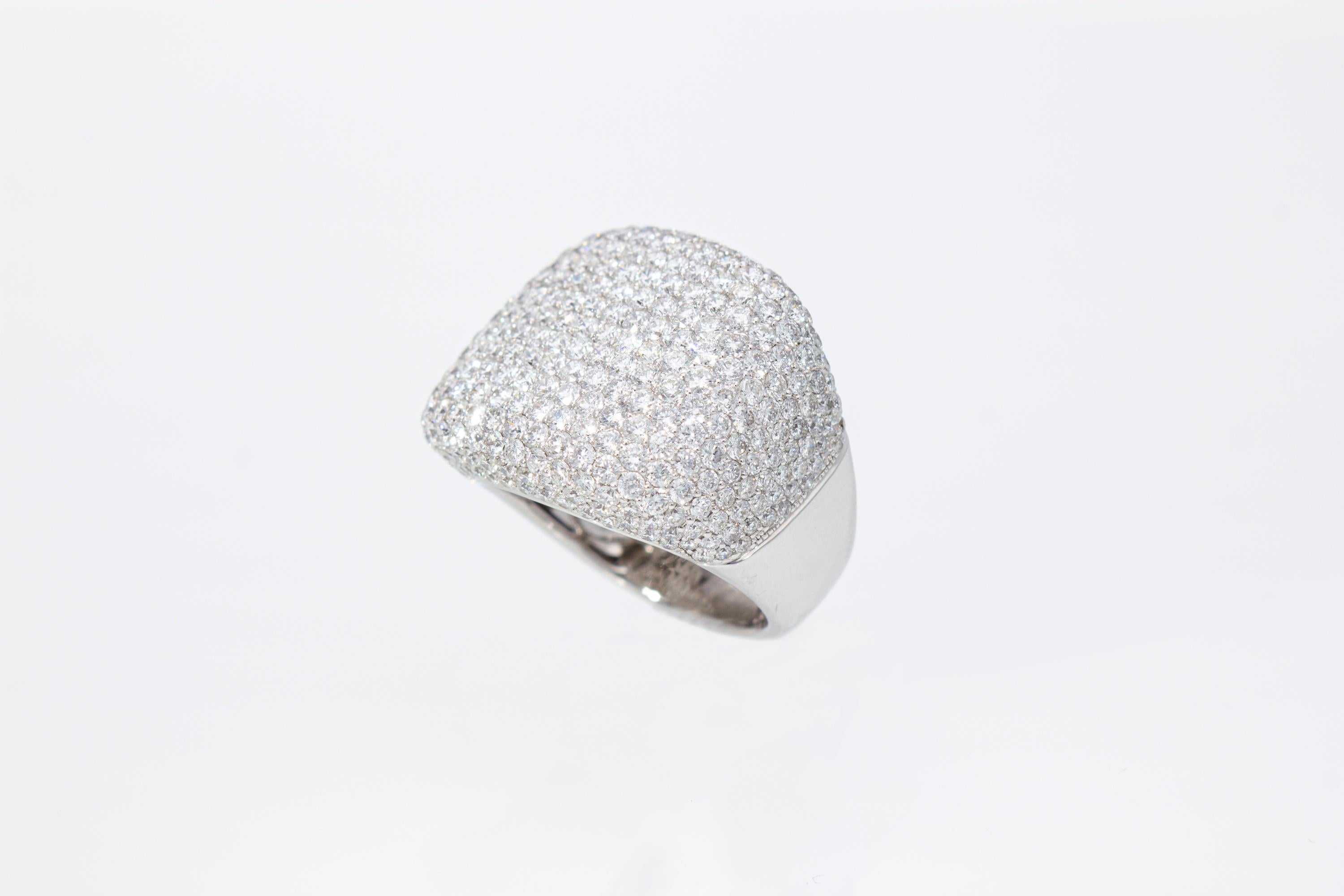 Ring with ct 5.33 diamond pave. Made in Italy 18 Kt For Sale 5