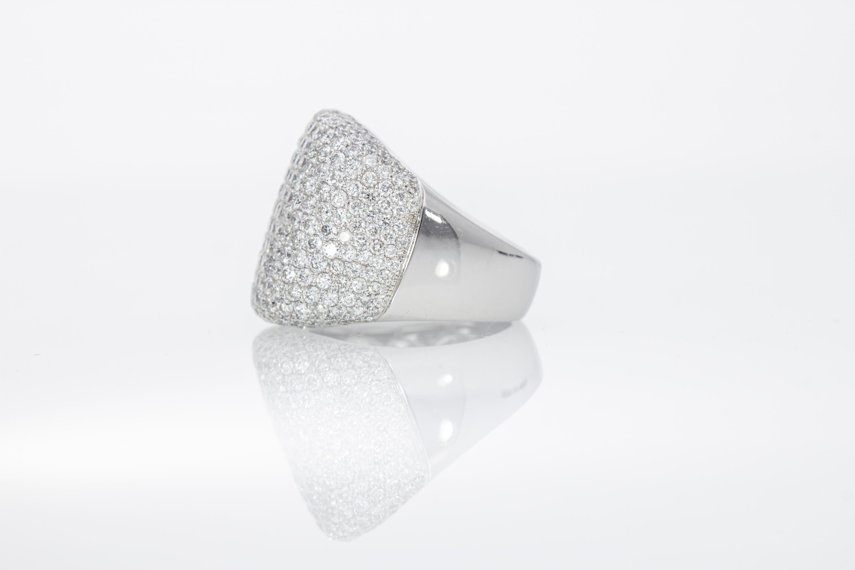 Ring with ct 5.33 diamond pave. Made in Italy 18 Kt For Sale 8